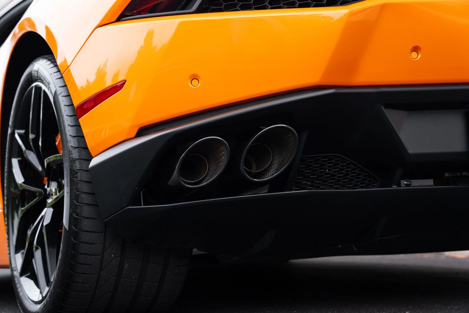 mph031_3906005201_Used_2016_Lamborghini_Huracan_LP_610_4_1780109643_85c5af04ac