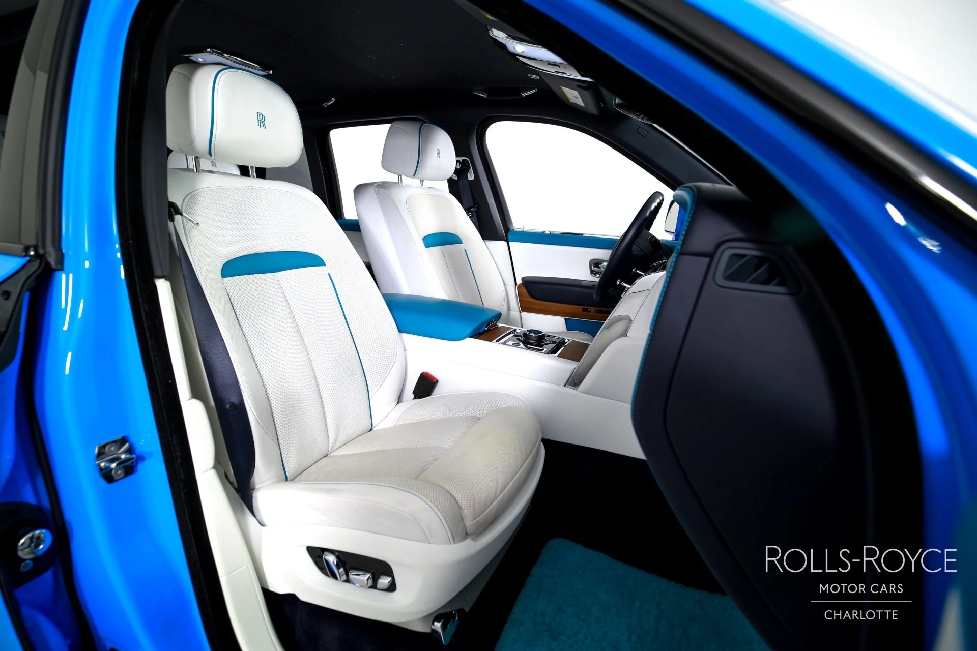 mph031_3909852292_Used_2023_Rolls_Royce_Cullinan_1771369577_c136742447