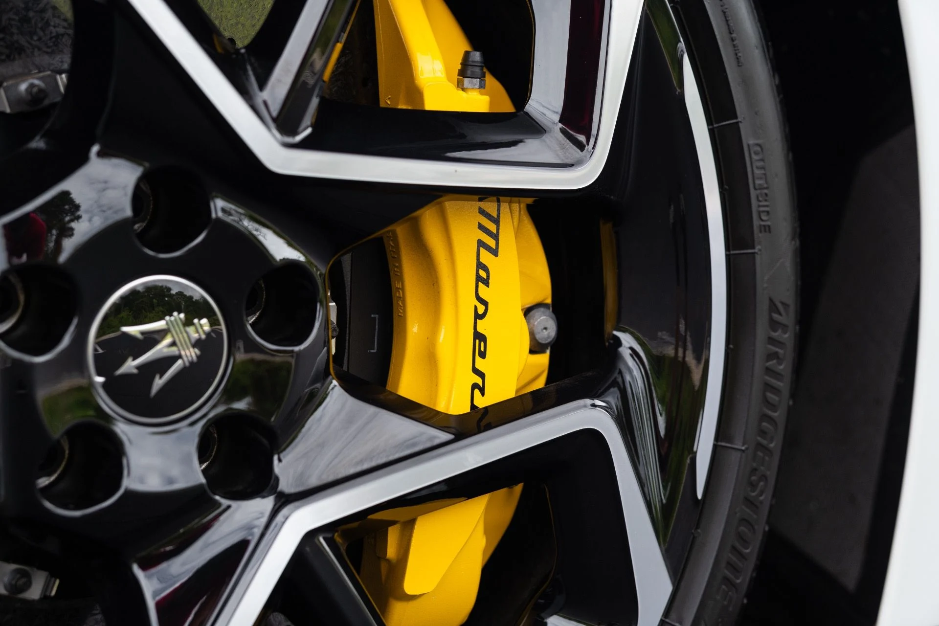 mph031_3920537811_Used_2022_Maserati_MC_20_1777083905_a2bbed6da2