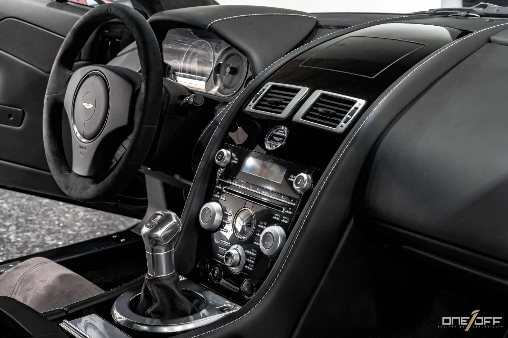 mph031_3932161307_Used_2011_Aston_Martin_V12_Vantage_Carbon_Black_6_Speed_in_Immaculate_Condition_1756349737_e6a78072c1