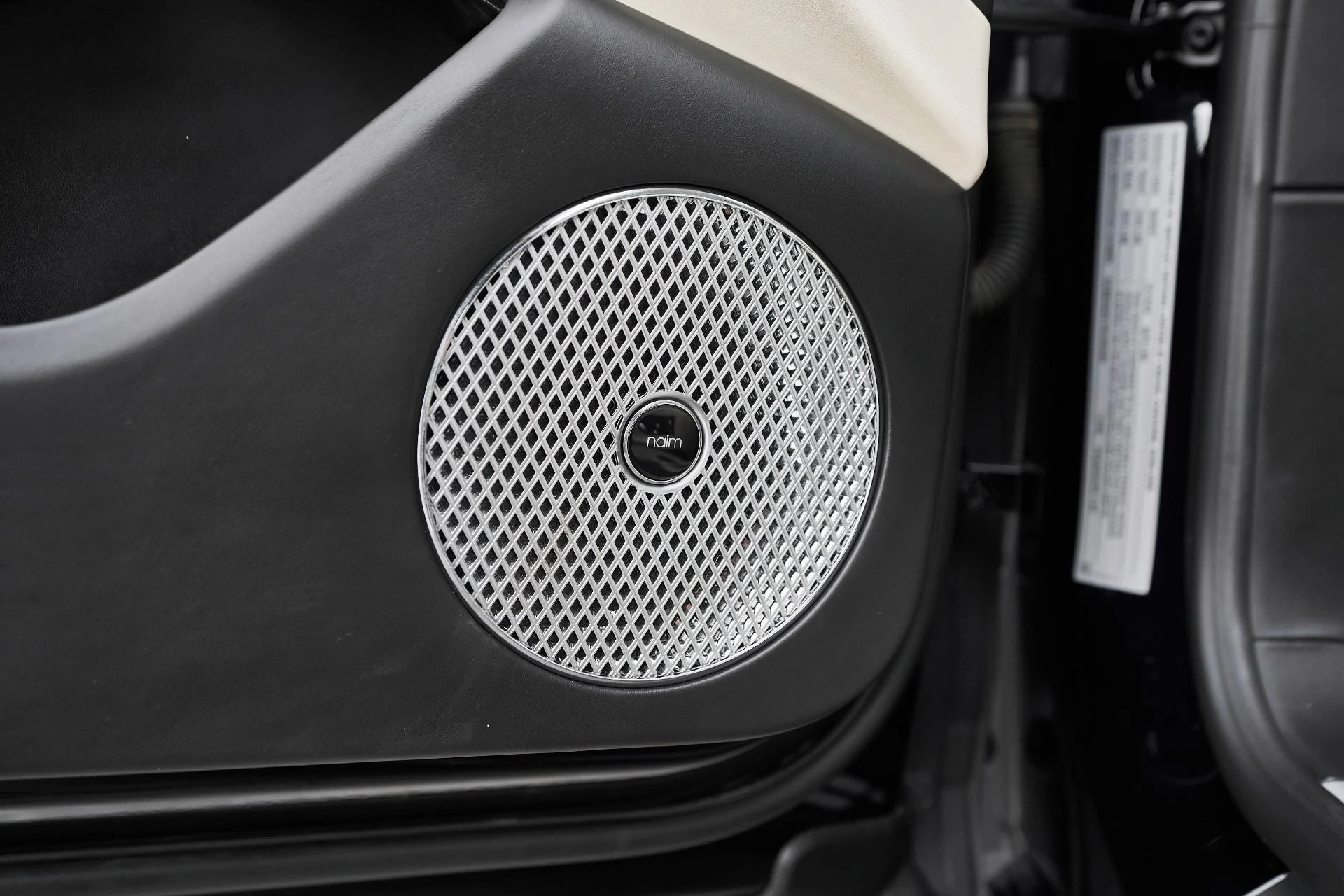 mph031_3933441389_Used_2022_Bentley_Flying_Spur_V8_1763502807_143a97721e