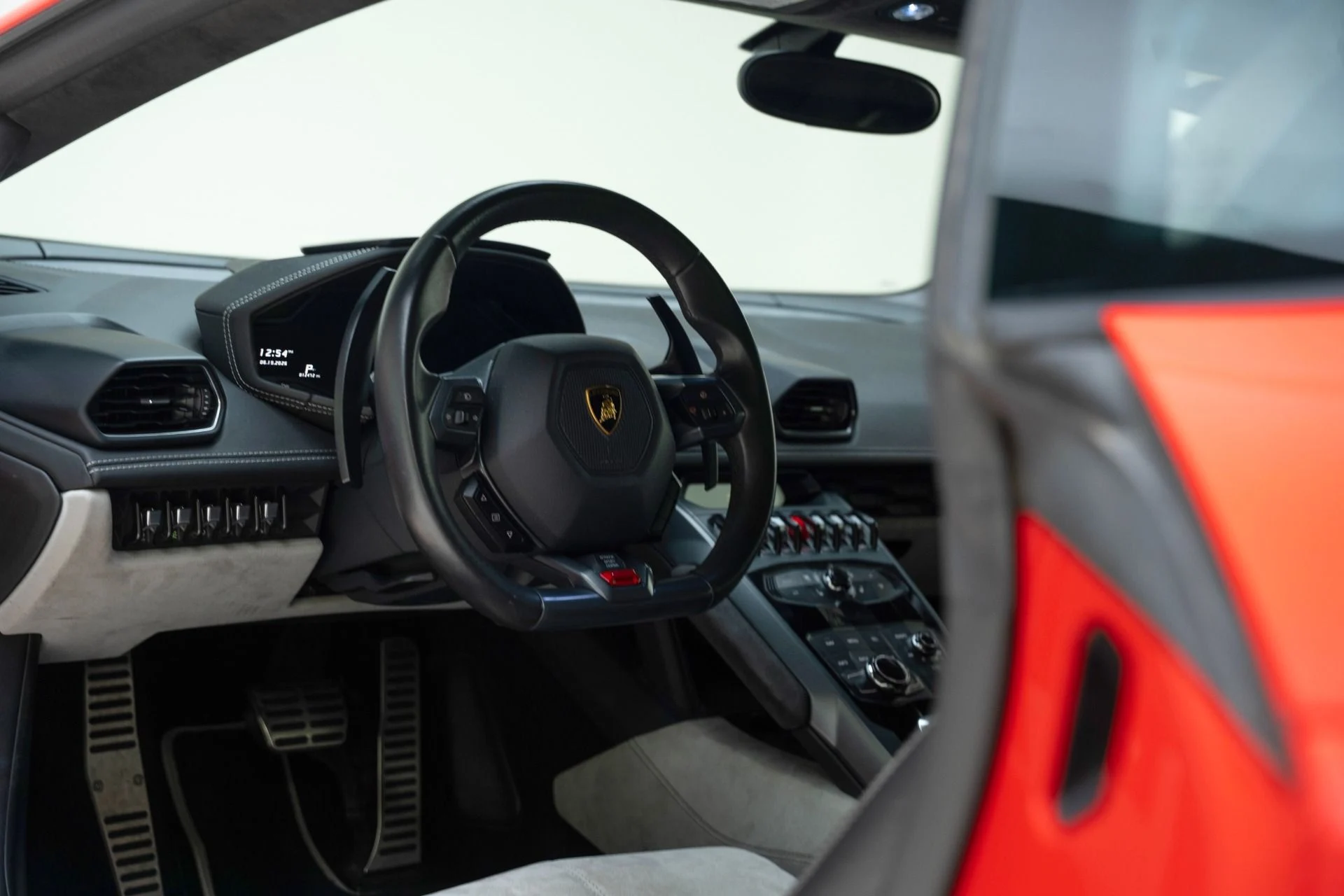 mph031_3936900731_Used_2016_Lamborghini_Huracan_LP_580_2_1782242182_40e4d5b031