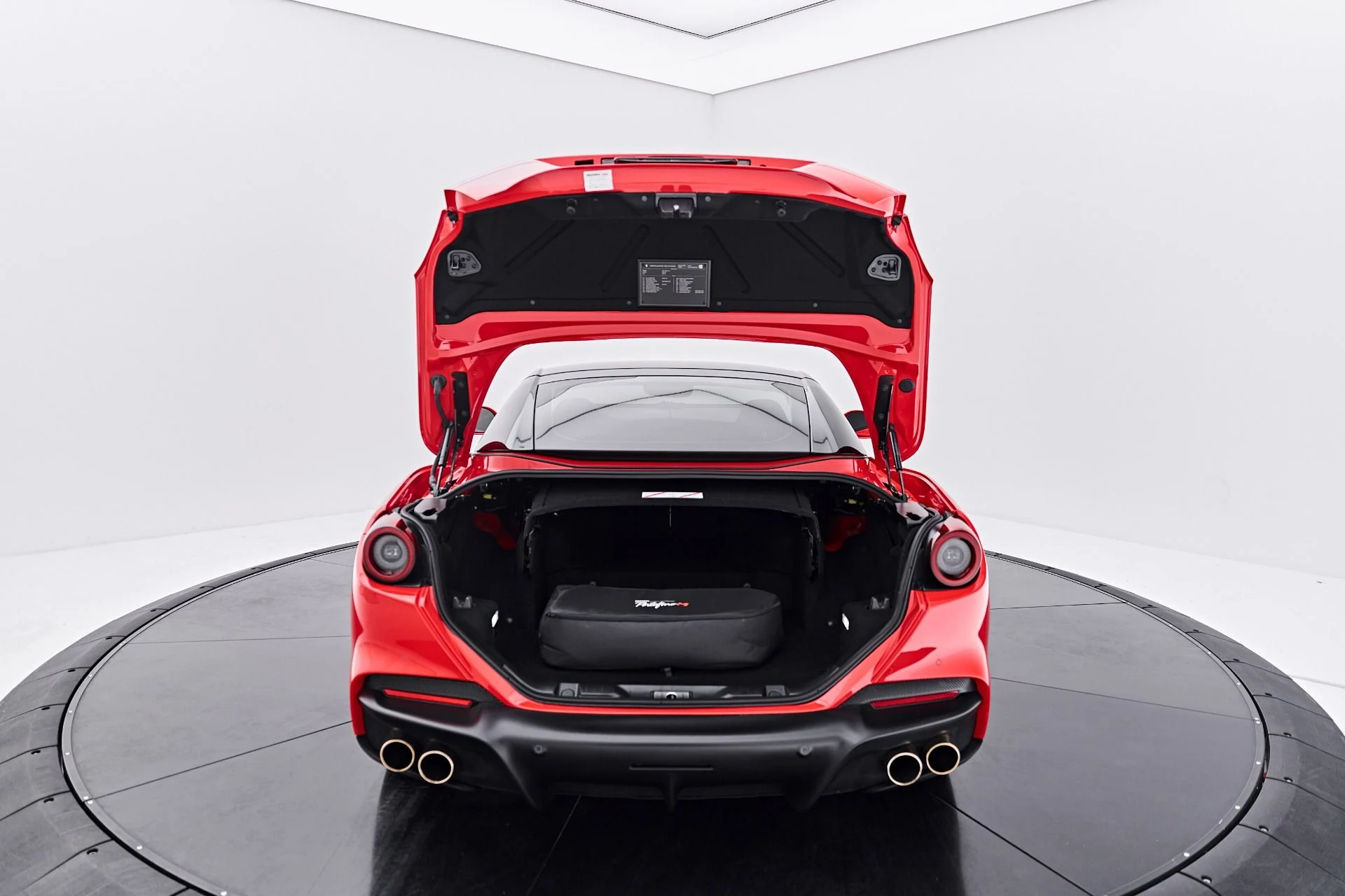 mph031_3940558657_Used_2022_Ferrari_Portofino_M_Base_1790300279_14b86bc3c9