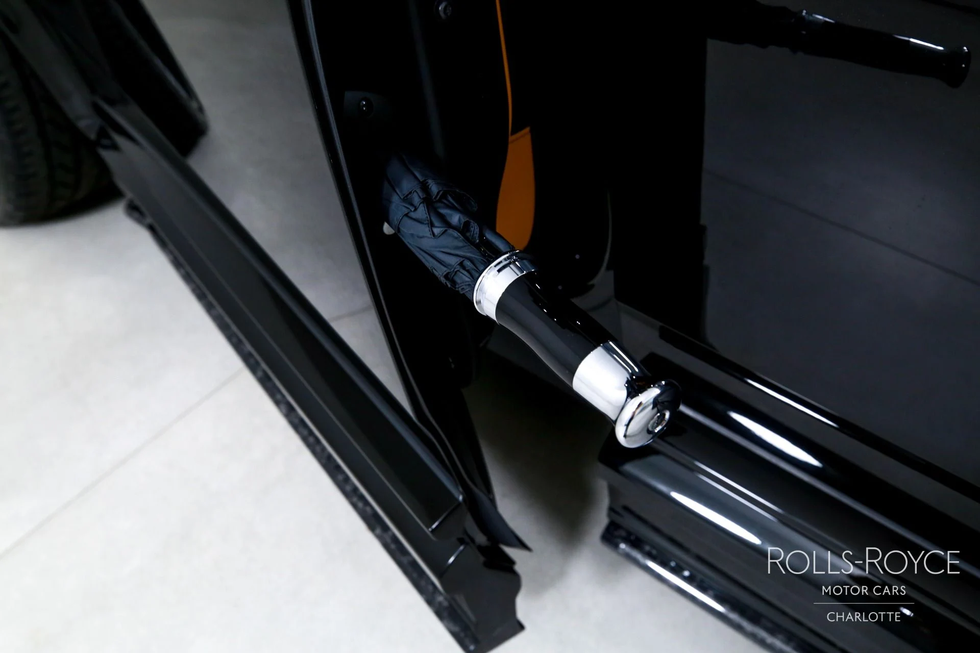 mph031_394791952_Used_2024_Rolls_Royce_Cullinan_1764777967_e965745b17