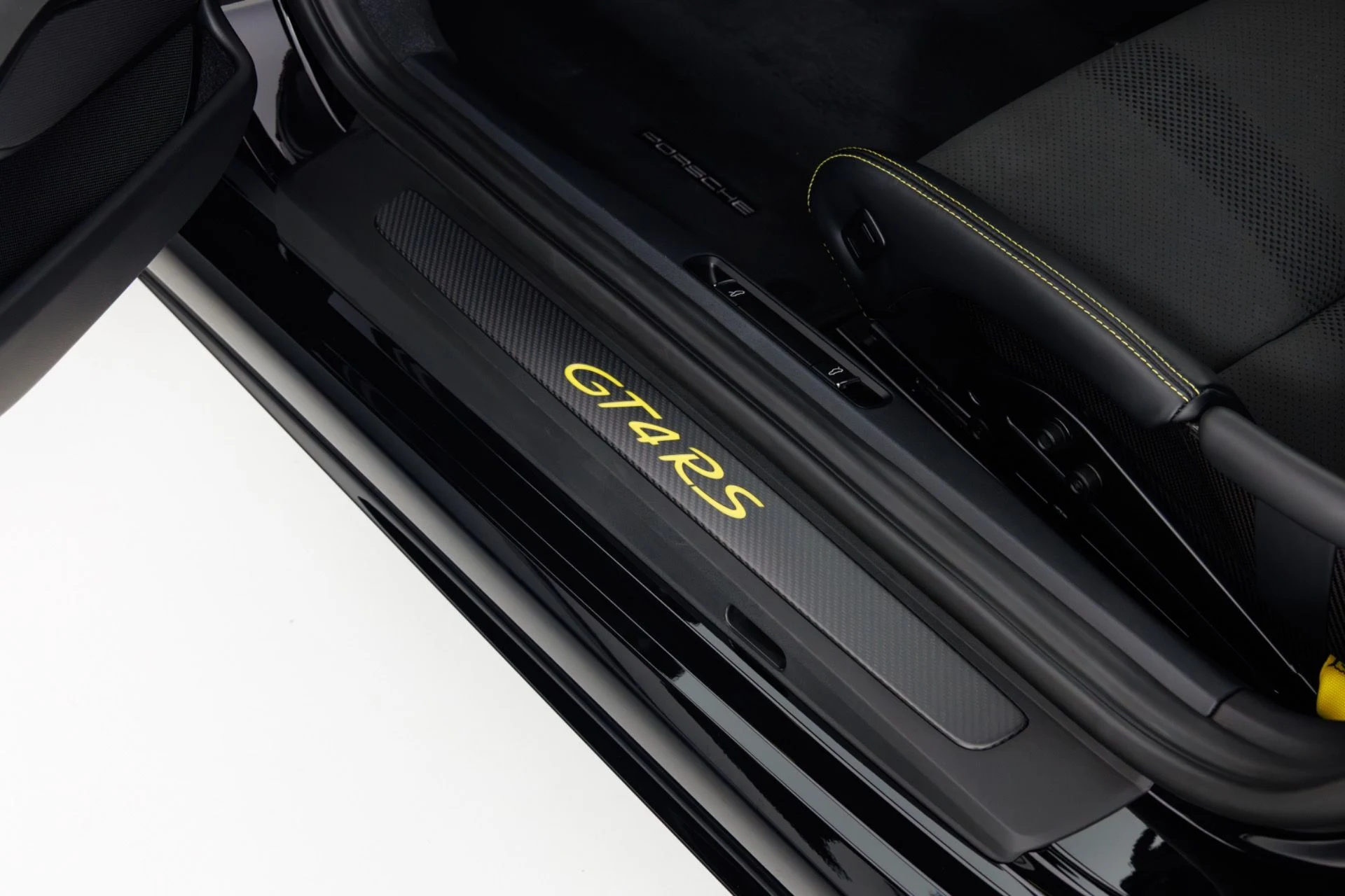 mph031_3954767812_Used_2025_Porsche_718_Cayman_GT_4_RS_1774365220_d9f2d394dd