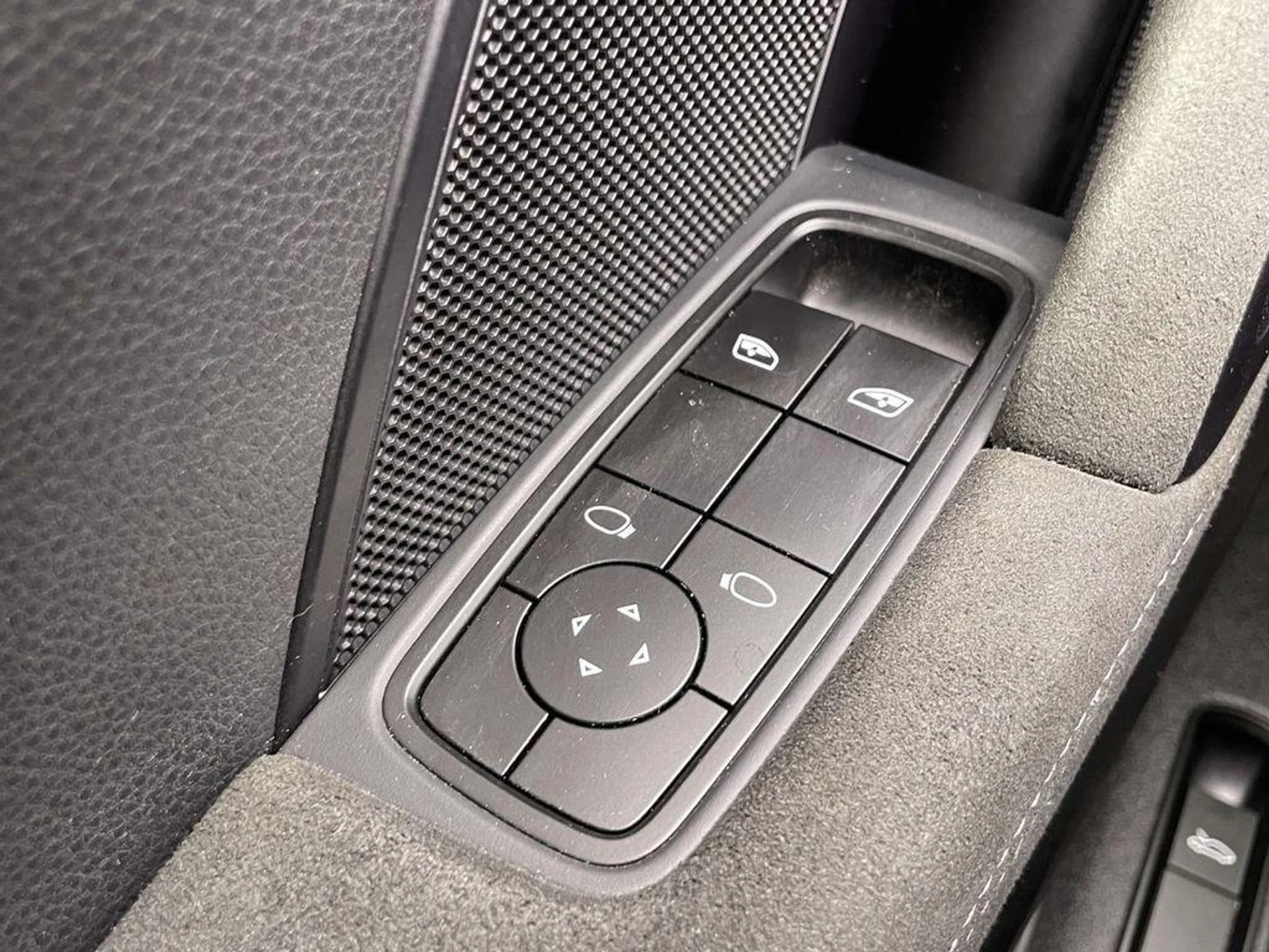 mph031_3954982182_Myrdog_G5_R_Xxnh_HUZ_9_O3fnr_Qhup4_cb2e36b53b