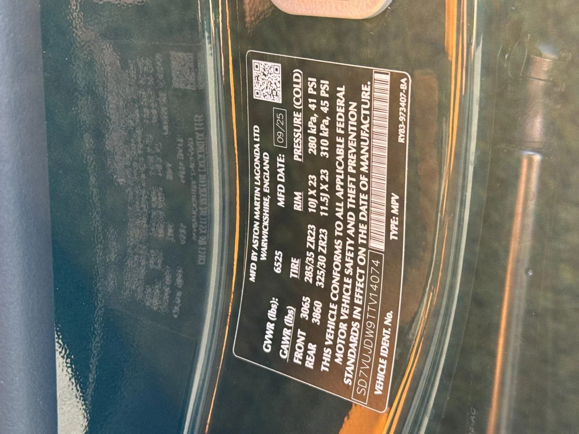 mph031_395512362_New_2026_Aston_Martin_DBX_707_1768403585_24a2ec6f63