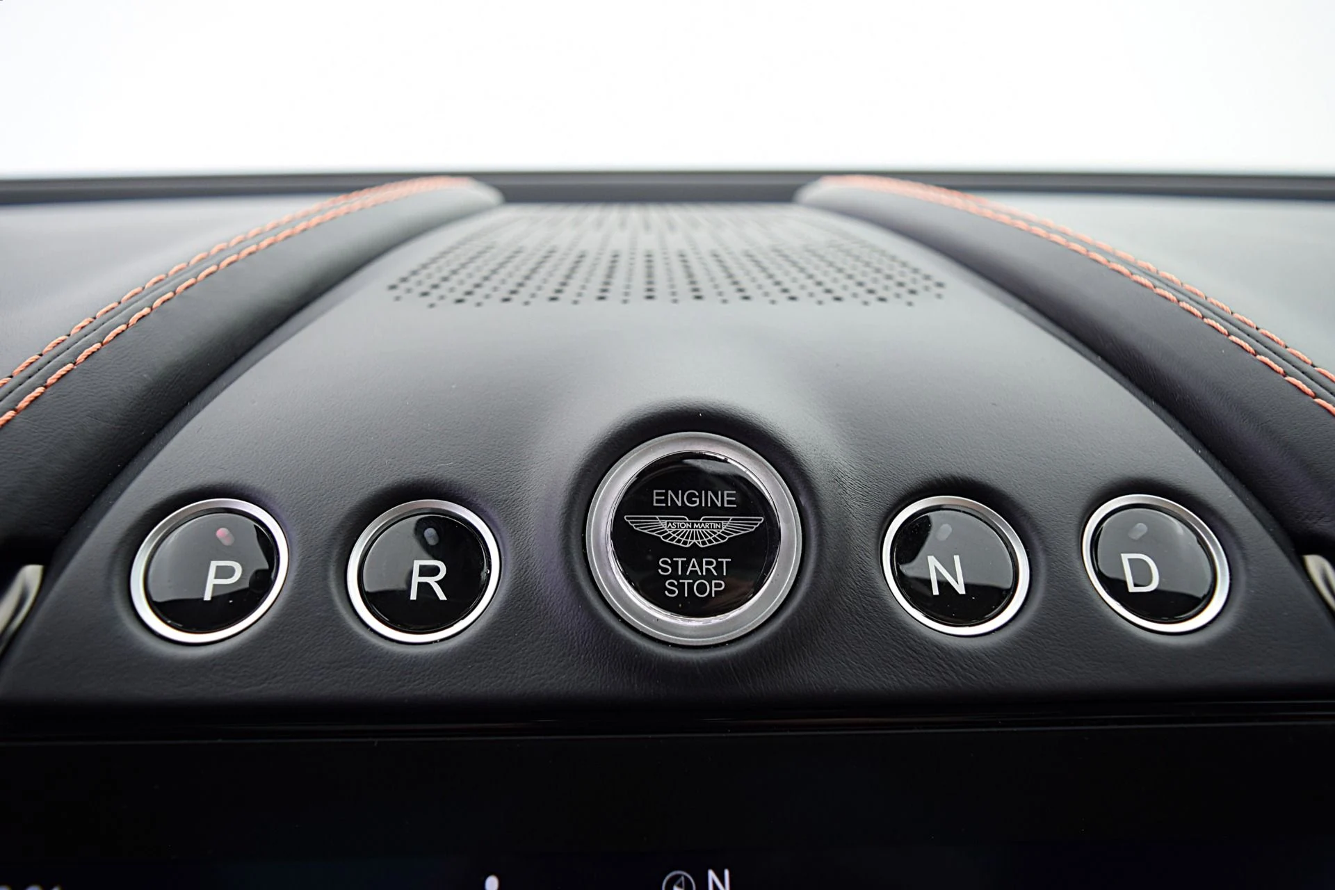 mph031_3957890834_Used_2022_Aston_Martin_DBX_3f63c26072