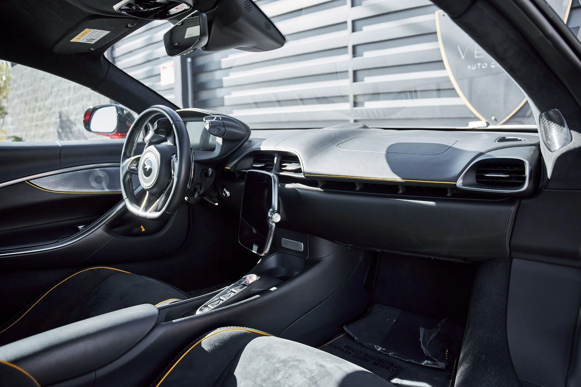 mph031_3977772938_Used_2023_Mc_Laren_Artura_1770256457_cc3d3c6205