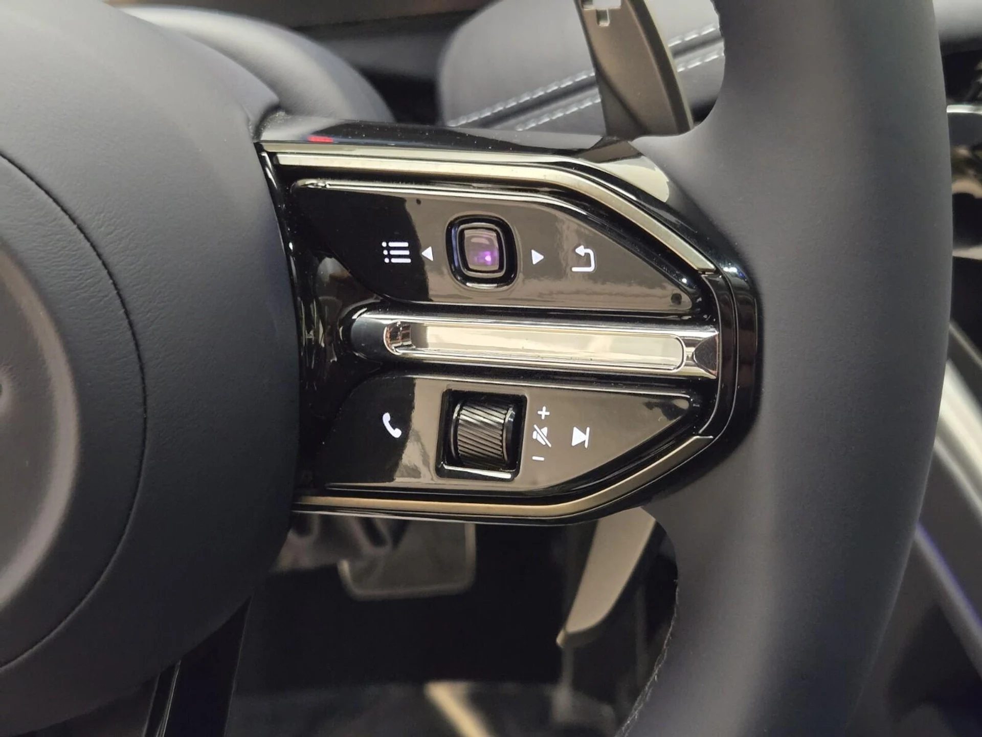 mph031_3985565588_New_2026_Aston_Martin_DB_12_1768889924_173375b3dc