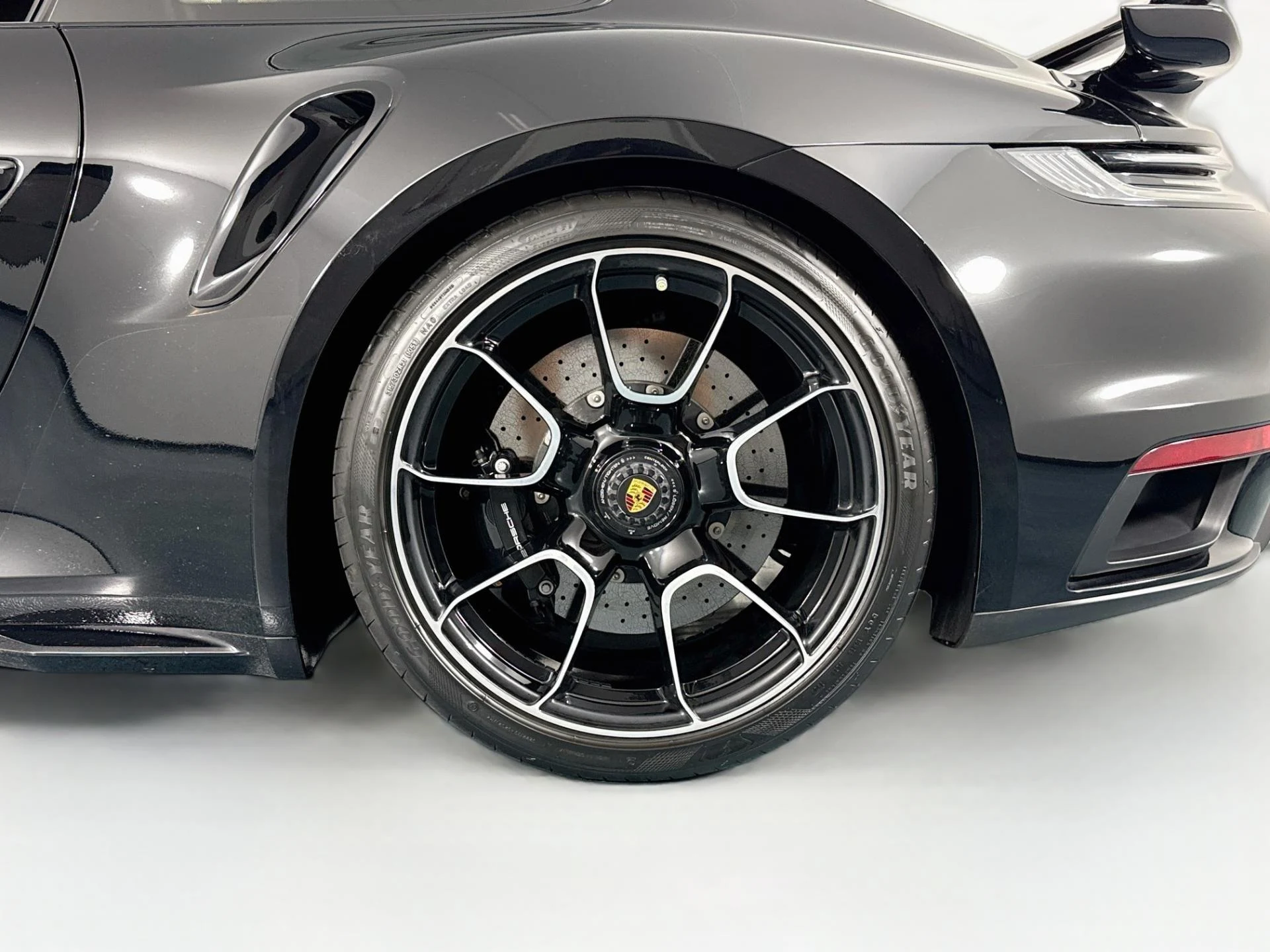 mph031_399348405_Used_2021_Porsche_911_Turbo_S_1787123359_2c1a043622