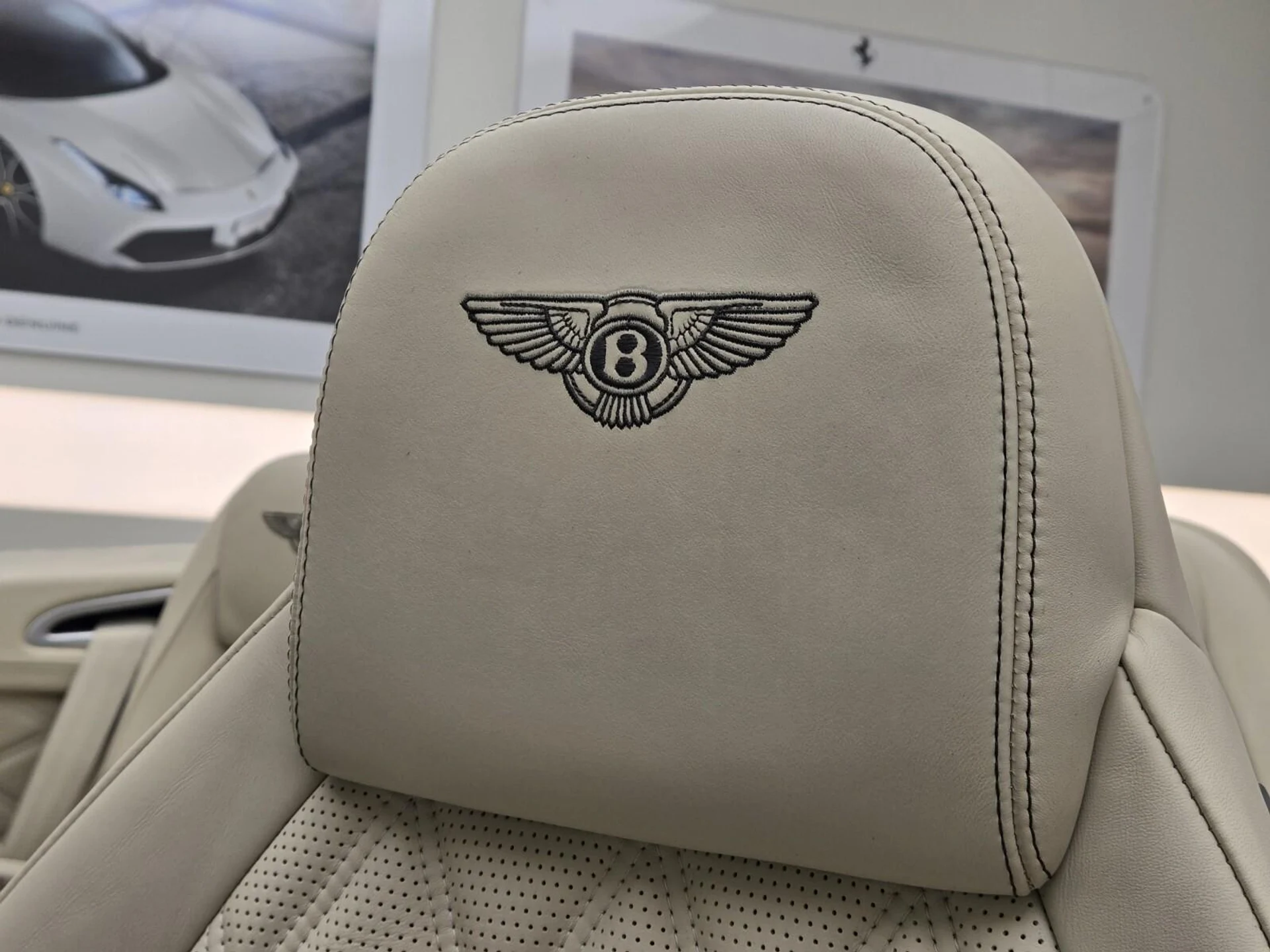 mph031_4001988339_Used_2015_Bentley_Continental_GT_V8_S_1759214741_ebbf4e03b1