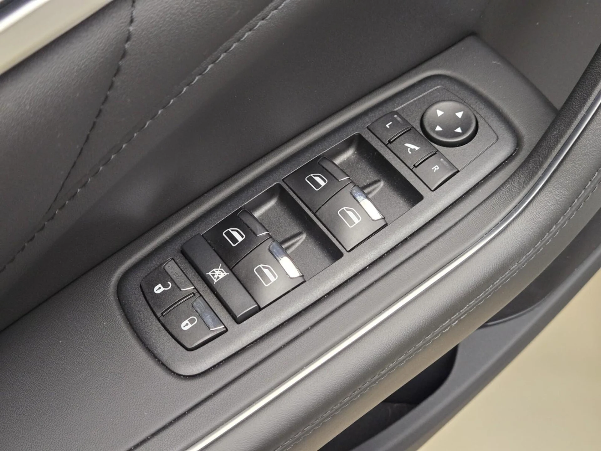 mph031_4007215295_Used_2023_Maserati_Levante_Modena_1791870039_2e86d014a5