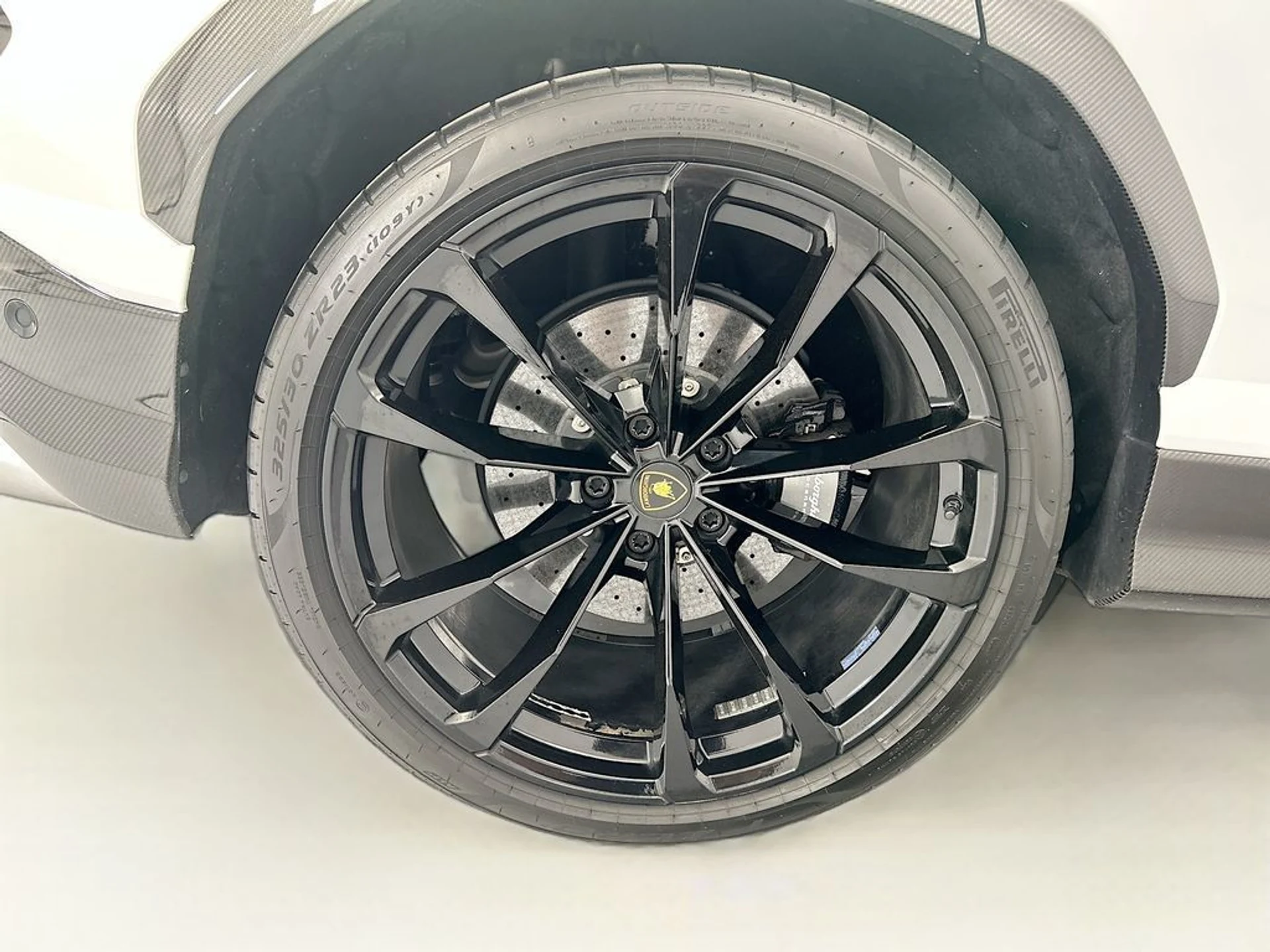mph031_4007376421_used_2020_lamborghini_urus_awd_8119_23020577_32_1024_16e0d6a851