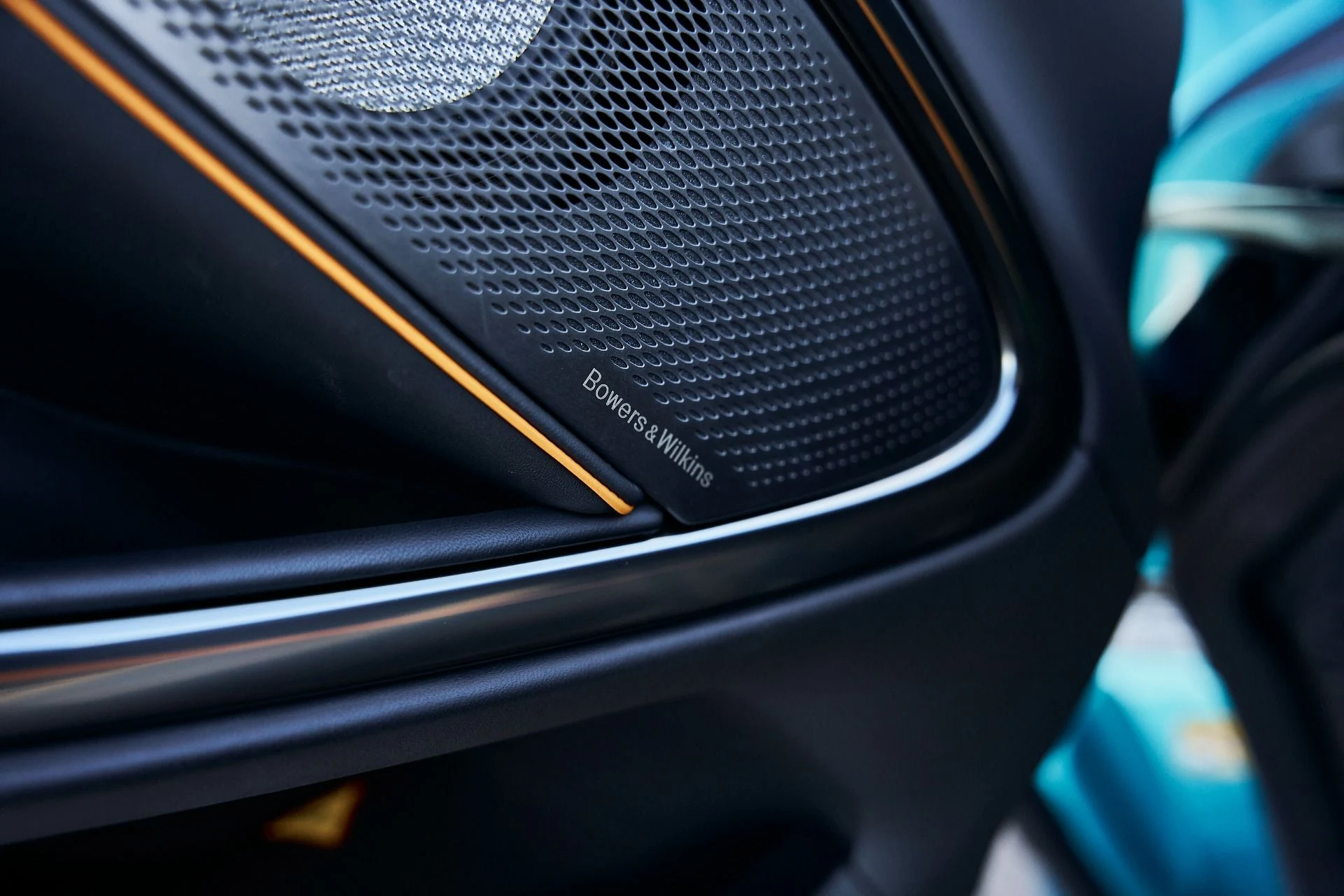 mph031_4027125020_Used_2025_Mc_Laren_Artura_1771382312_3a67e69355