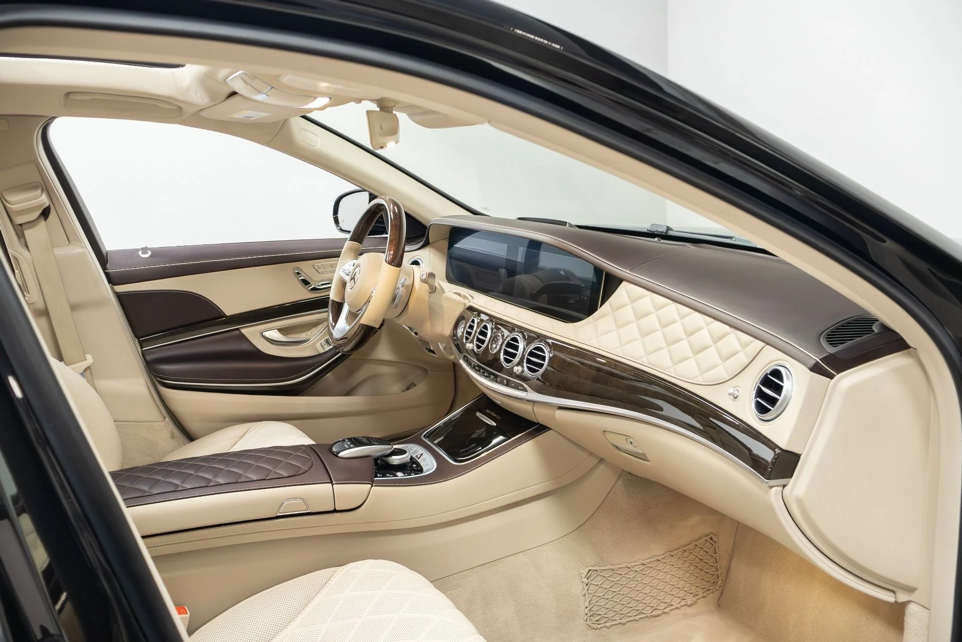 mph031_4029845855_Used_2019_Mercedes_Benz_S_Class_Maybach_S_650_1760740890_e045082334
