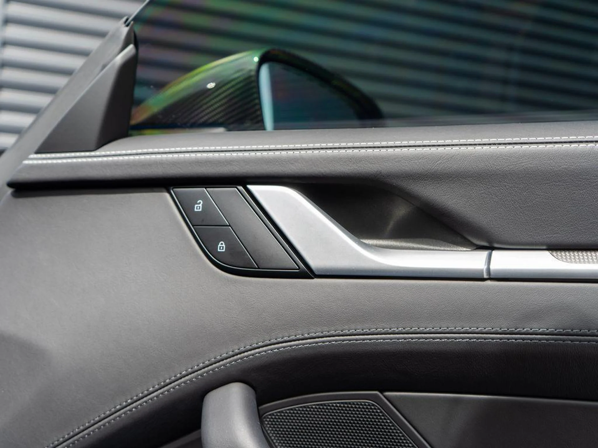 mph031_4046166870_1m_X05z_RB_Qk_A4n27xy_N38_DJ_Vumy4_aba4613066