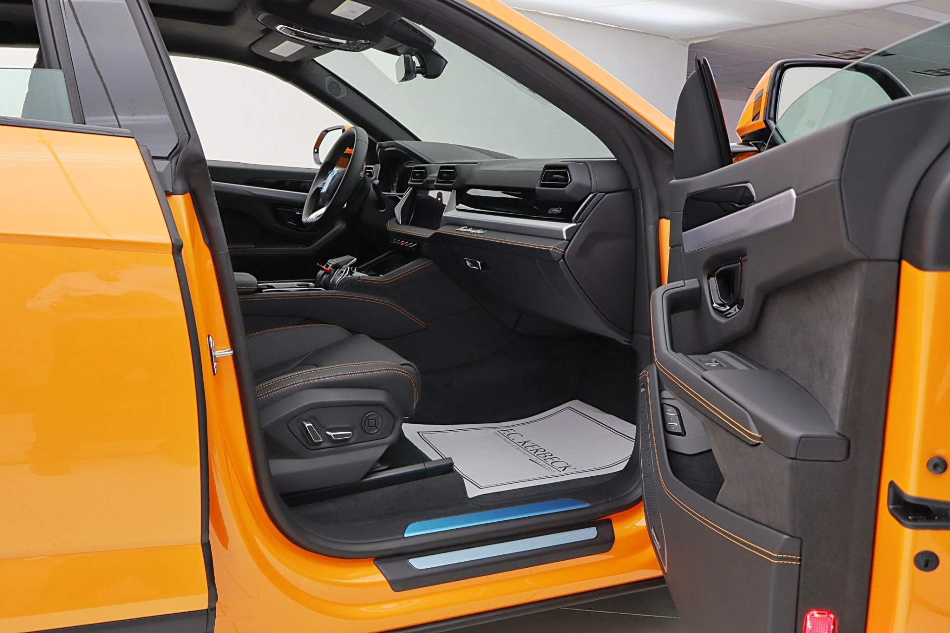 mph031_4046427541_New_2026_Lamborghini_Urus_SE_45f4d9eae3