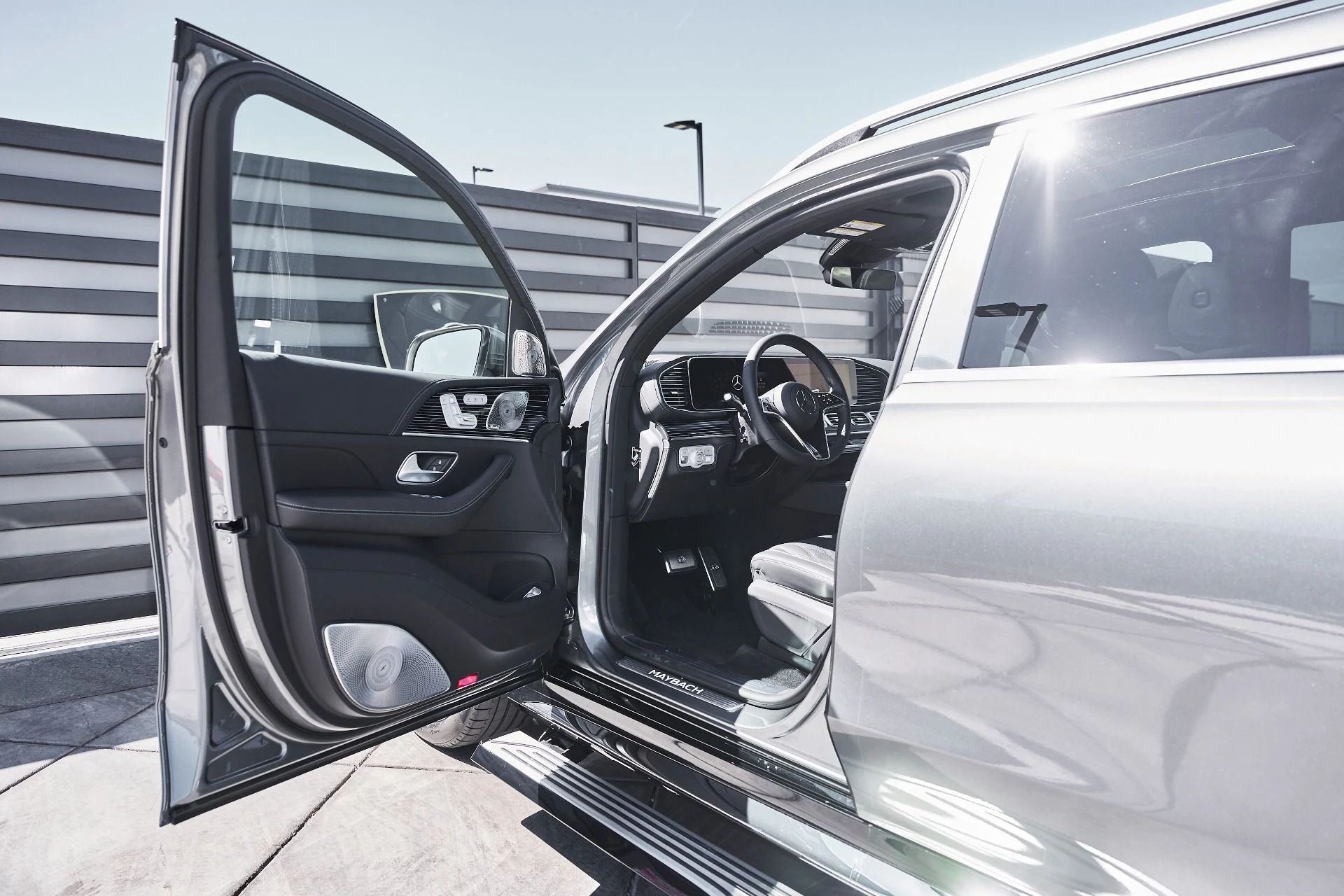 mph031_404786213_Used_2026_Mercedes_Benz_GLS_Maybach_GLS_600_1776125295_caa449864e