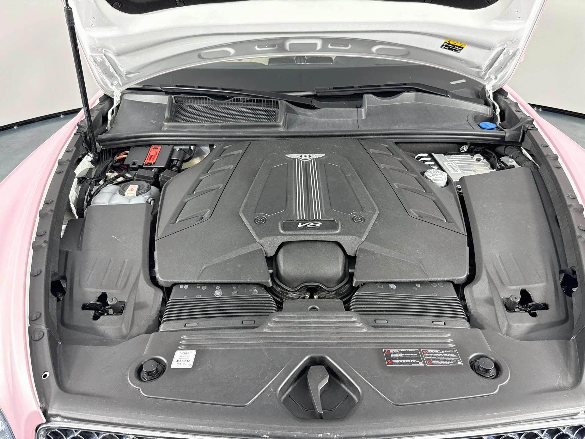 mph031_4055053296_Used_2023_Bentley_Bentayga_Azure_V8_1789145822_81c6e8d28c