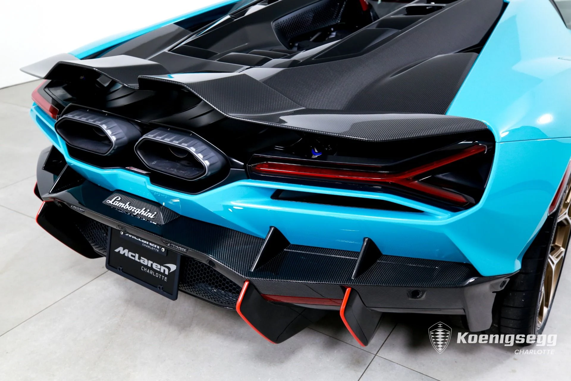 mph031_4061506256_Used_2025_Lamborghini_Revuelto_1783438439_9ff83063f5