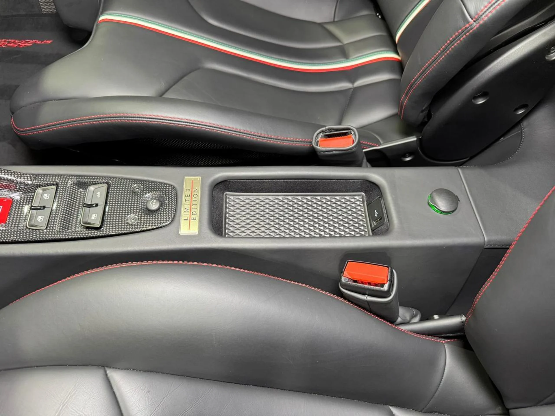 mph031_406303991_6b3d765c9aba285c0d618cab55c2b4f0_de78b18e9c