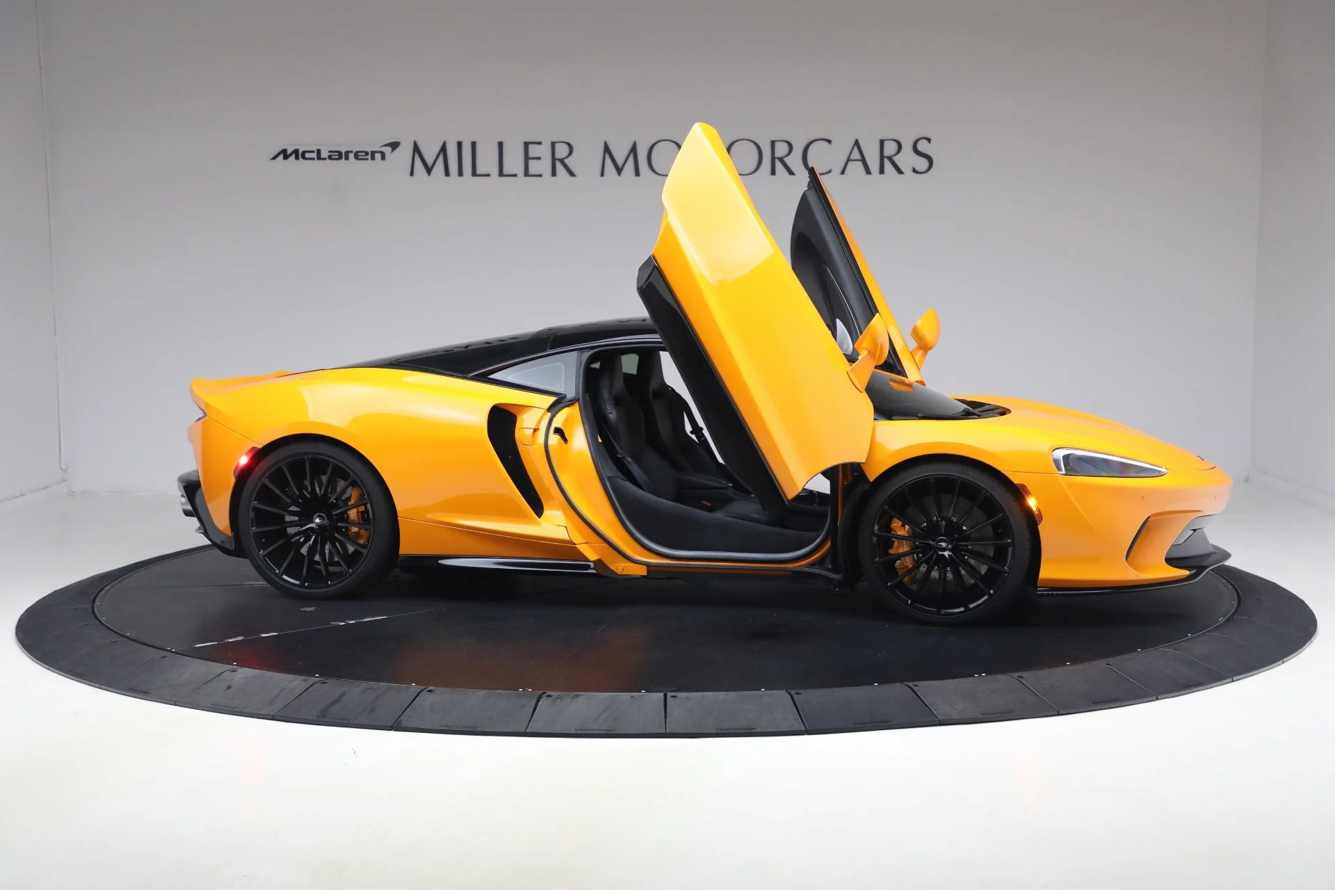 mph031_4067033998_Used_2023_Mc_Laren_GT_87be05ea12