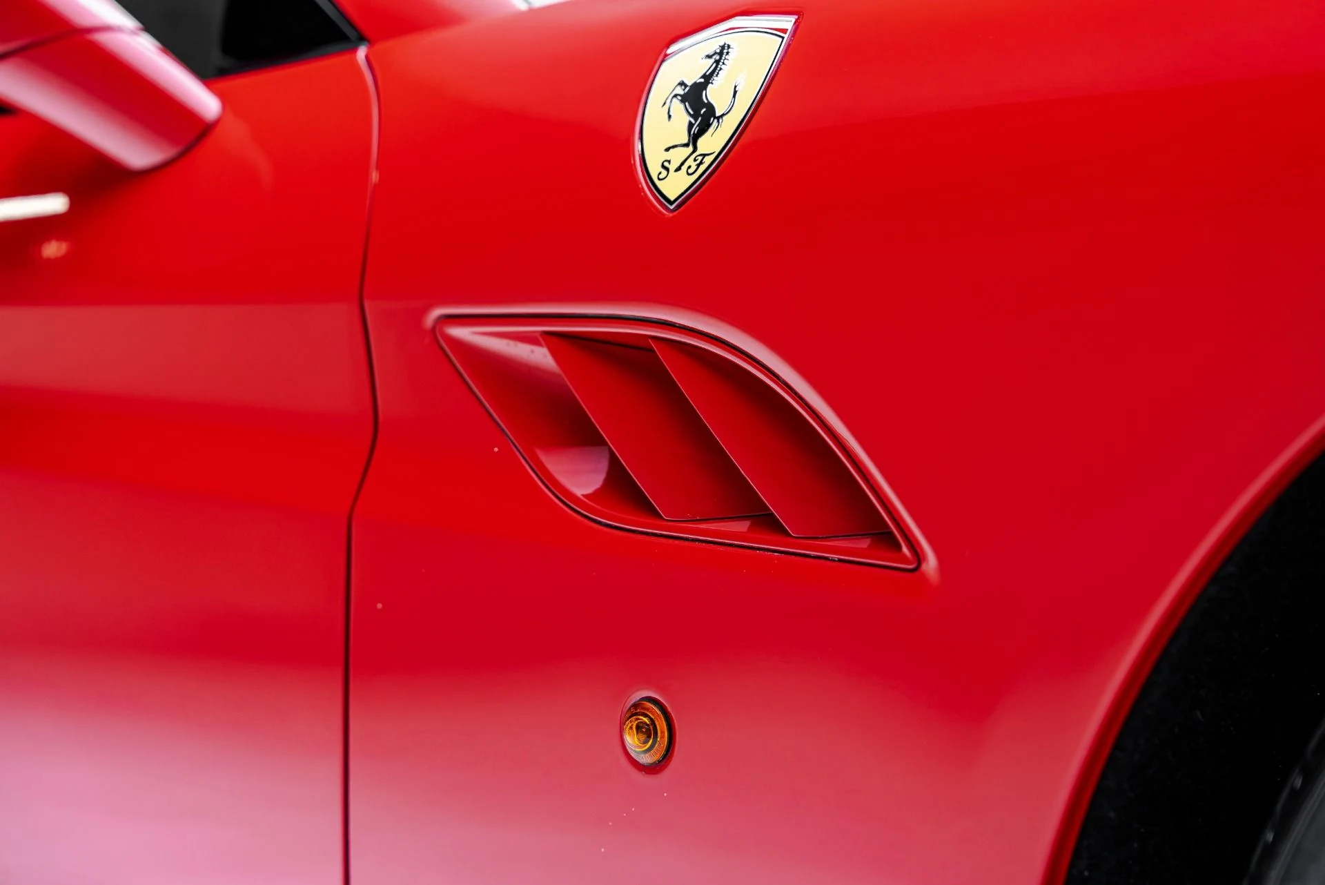 mph031_4072369929_Used_2011_Ferrari_California_1793140887_d7d6db9e2b