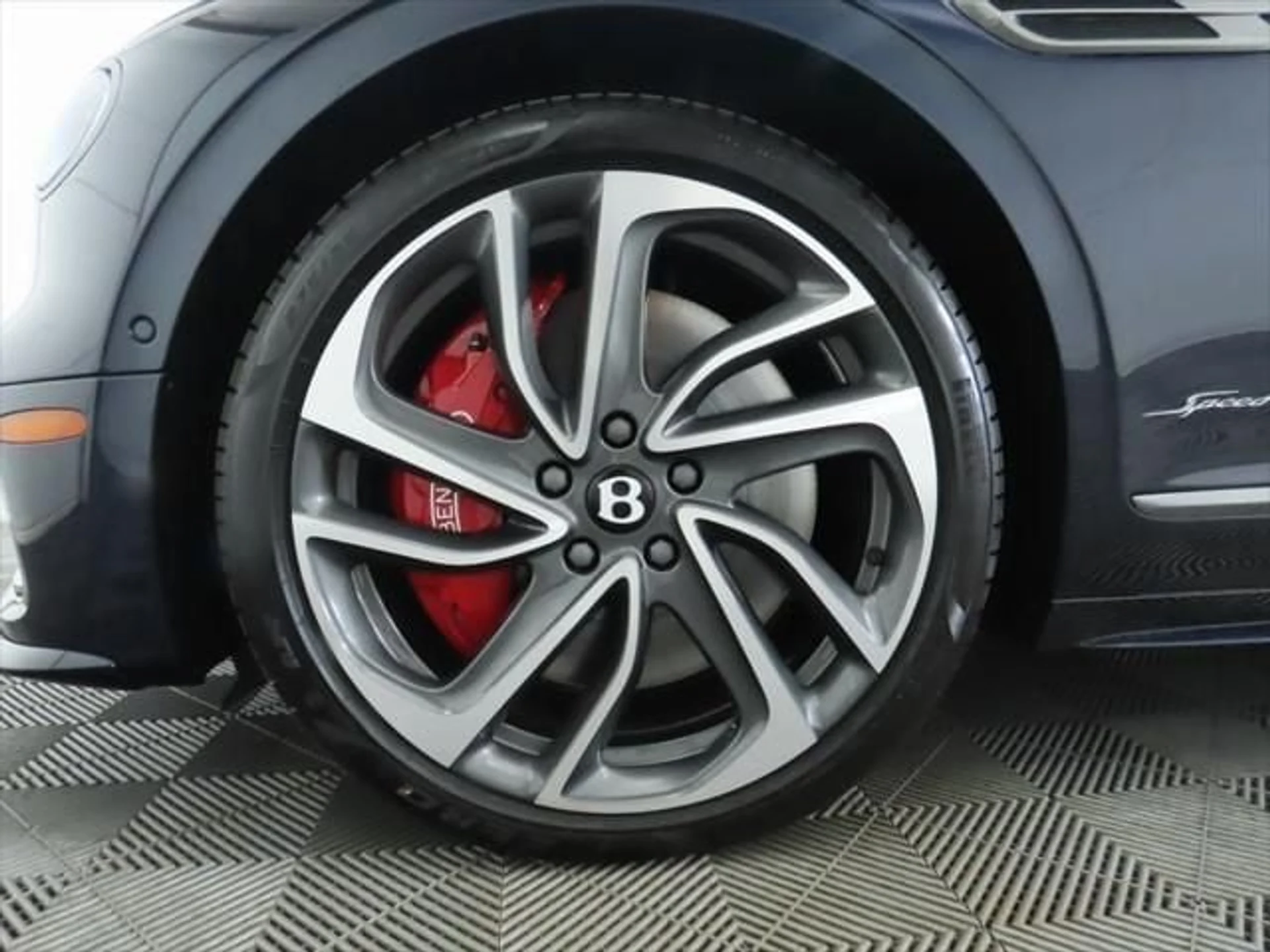 mph031_4077426994_used_2025_bentley_flying_spur_speedsedan_8119_23006169_32_640_c20cea9329