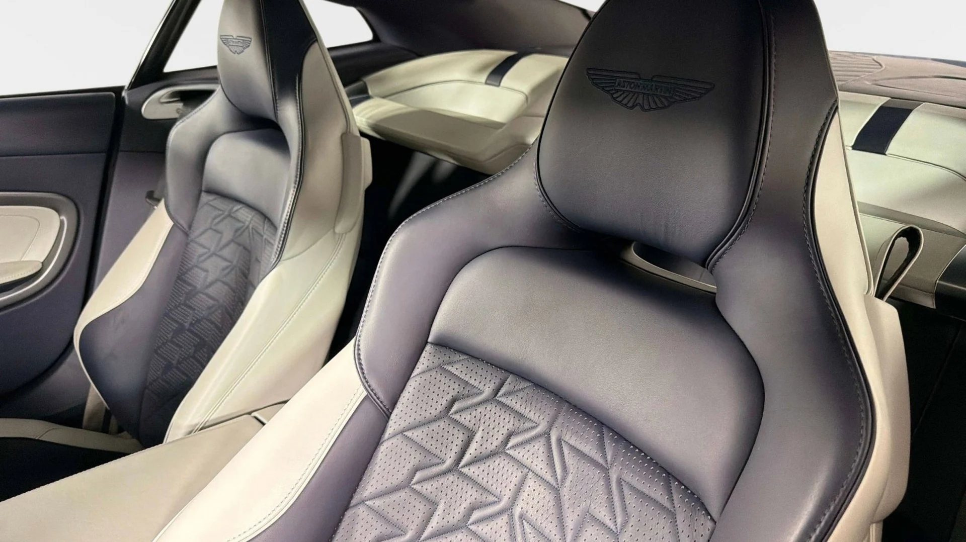 mph031_4077659714_content_homenetiol_com_2001243_2130496_0x0_60b6b30b0e87491da6f46f3ecf9719b8_a9b9f9f213