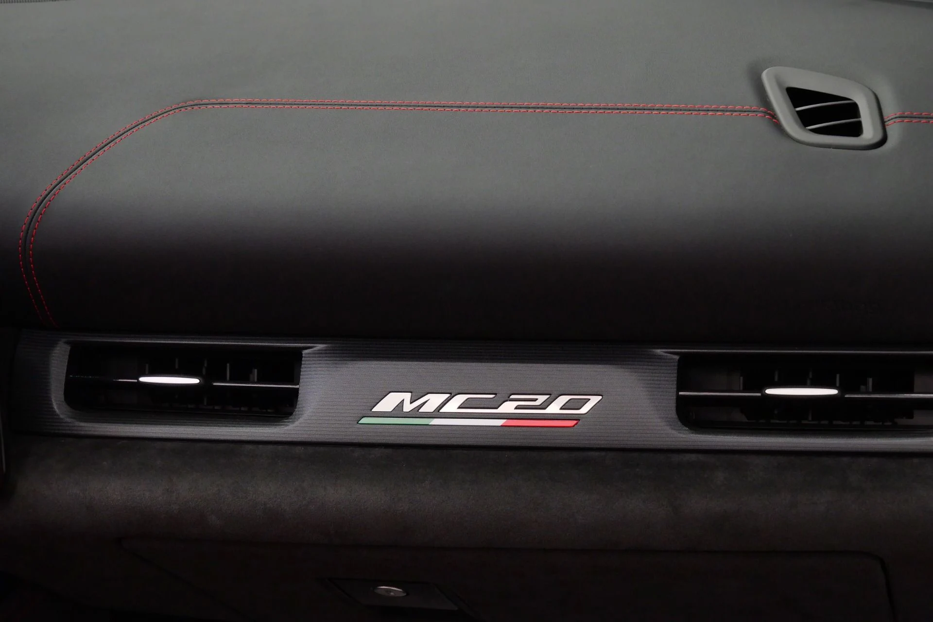 mph031_4082140953_Used_2023_Maserati_MC_20_Cielo_1598_Miles_Carbon_Ceramic_Brakes_Interior_Exterior_Carbon_Packages_1776351589_c35208f4d2