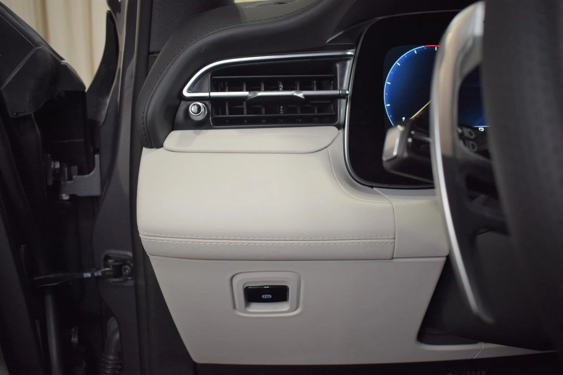 mph031_4083874572_256cb2f371efb062dd20a3c915d2b491x_166199f7ed