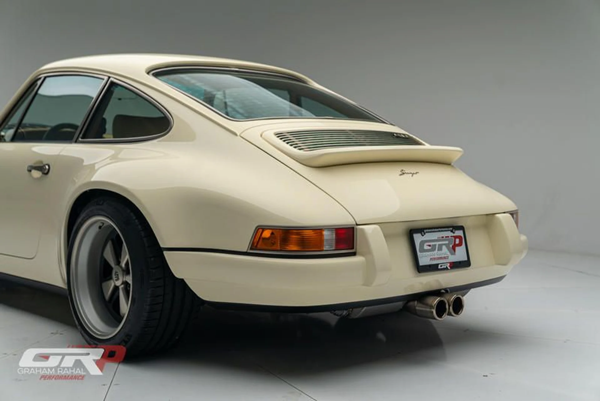 mph031_408708868_417_E61_C7_7601_4_E4_A_B26_D_55_DAE_498550_B_84550d1b38