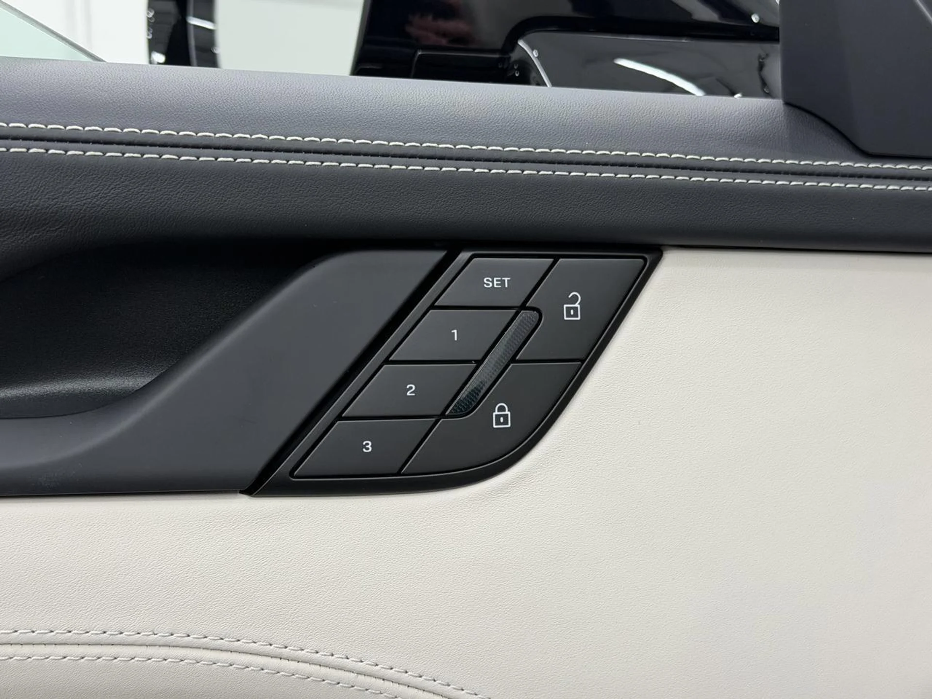 mph031_4098388781_be4fc8f519a4db1399729e2c56de8a68_18b00b1800