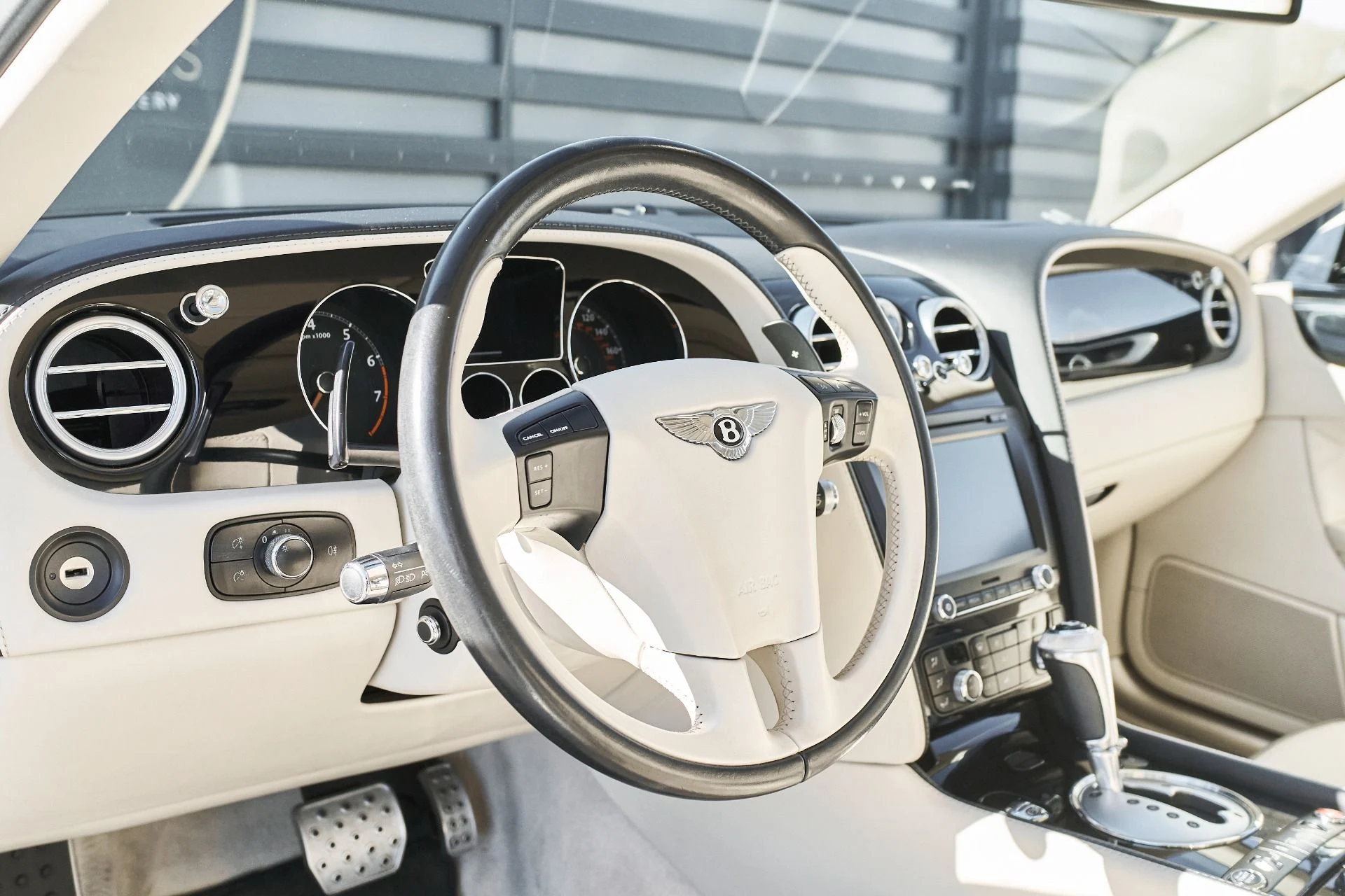 mph031_410383207_Used_2012_Bentley_Continental_Flying_Spur_1765853776_6fd4307d41