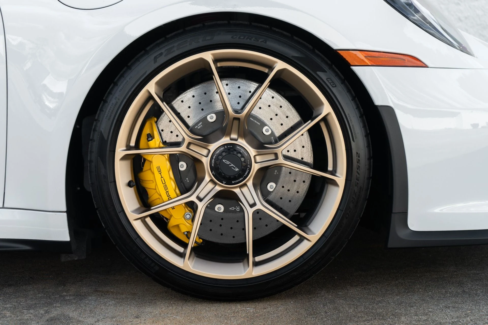 mph031_4111765914_Used_2024_Porsche_911_GT_3_1774306212_5ee5ccc445