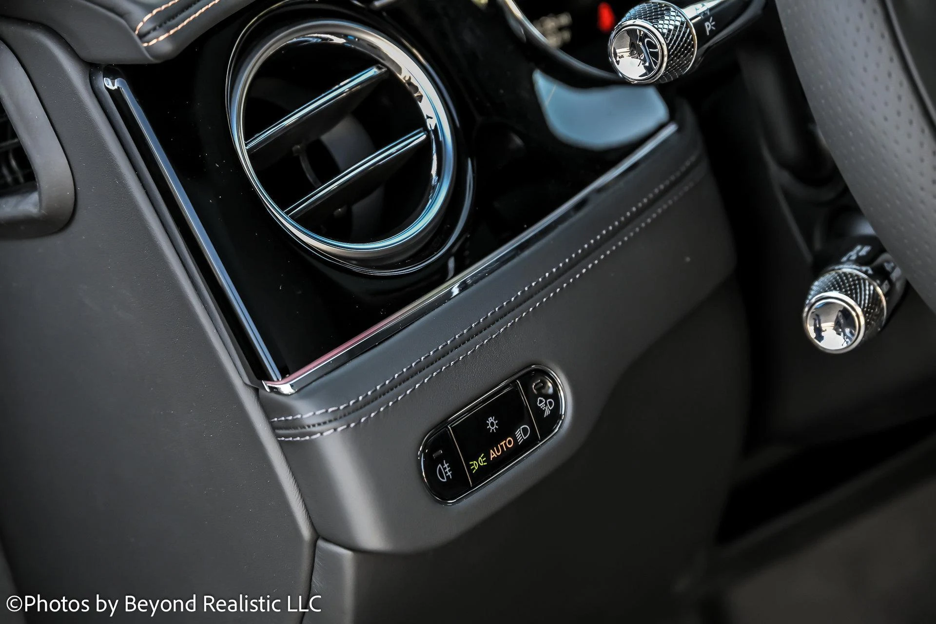 mph031_4112319519_Used_2025_Bentley_Continental_V8_1767433403_0b0dbf7a2d