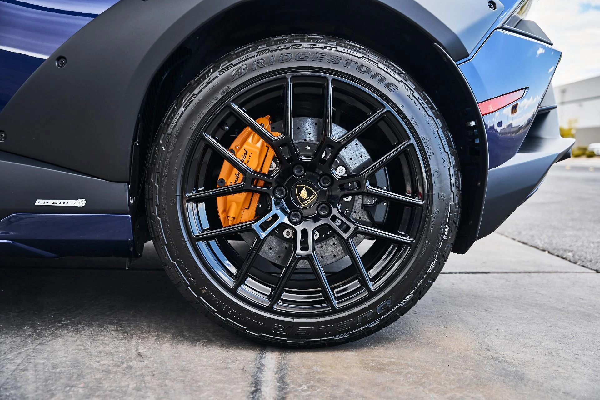 mph031_411640106_Used_2023_Lamborghini_Huracan_Sterrato_Base_1780101752_f53a78da45
