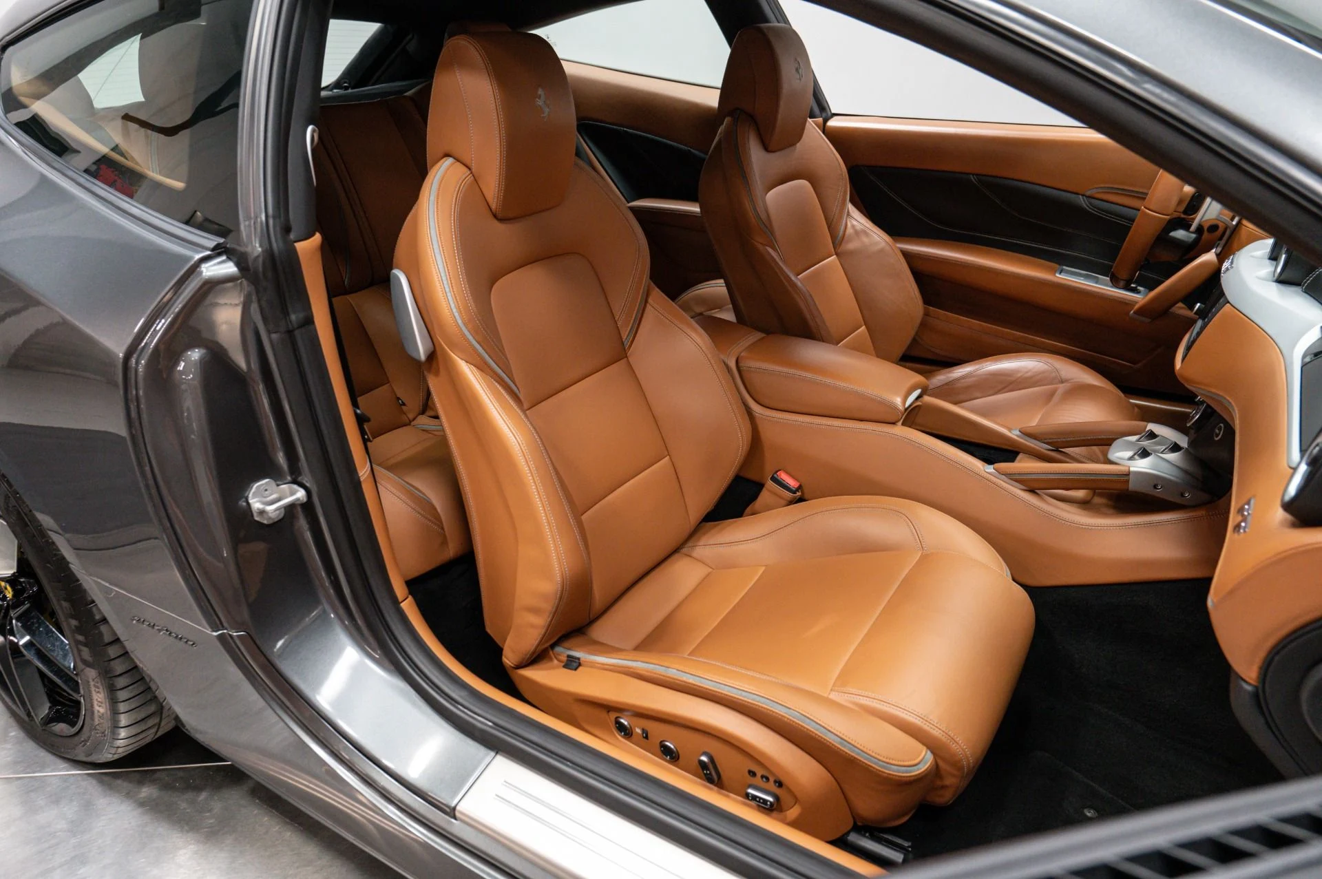 mph031_4119221506_Used_2014_Ferrari_FF_1758753683_50b6e85d14