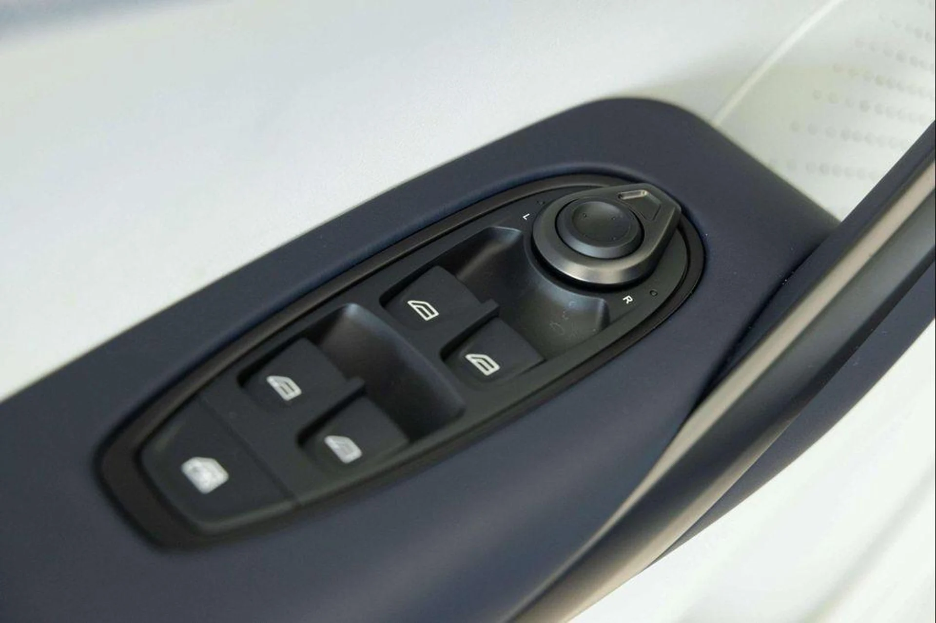 mph031_4126248952_8_Yi5_Nf_Svp_Fu3y_u_Qo_E_Nq0_Tba_X8_285380de09