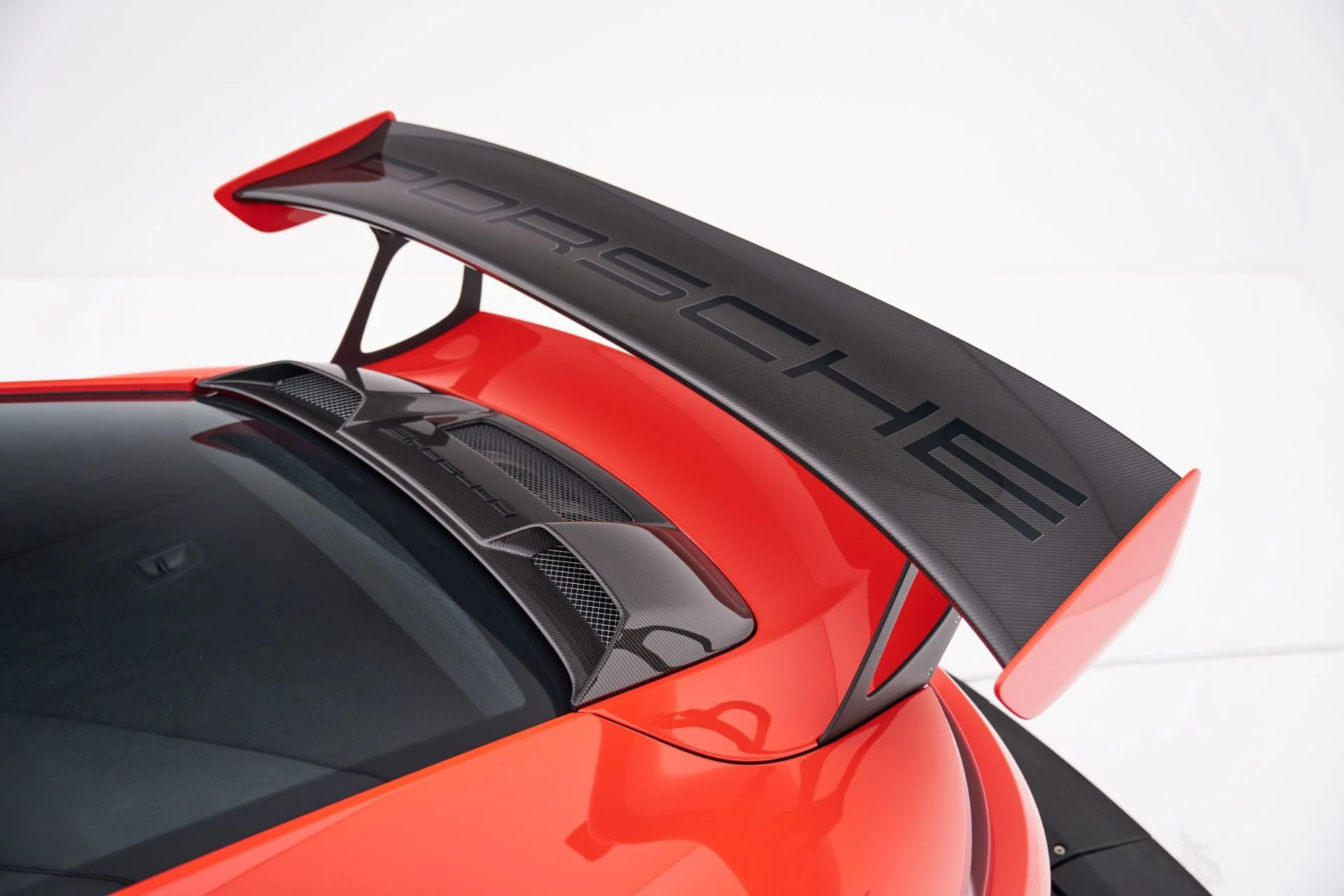 mph031_4129538768_Used_2018_Porsche_911_GT_2_RS_1792687152_2c62da402e