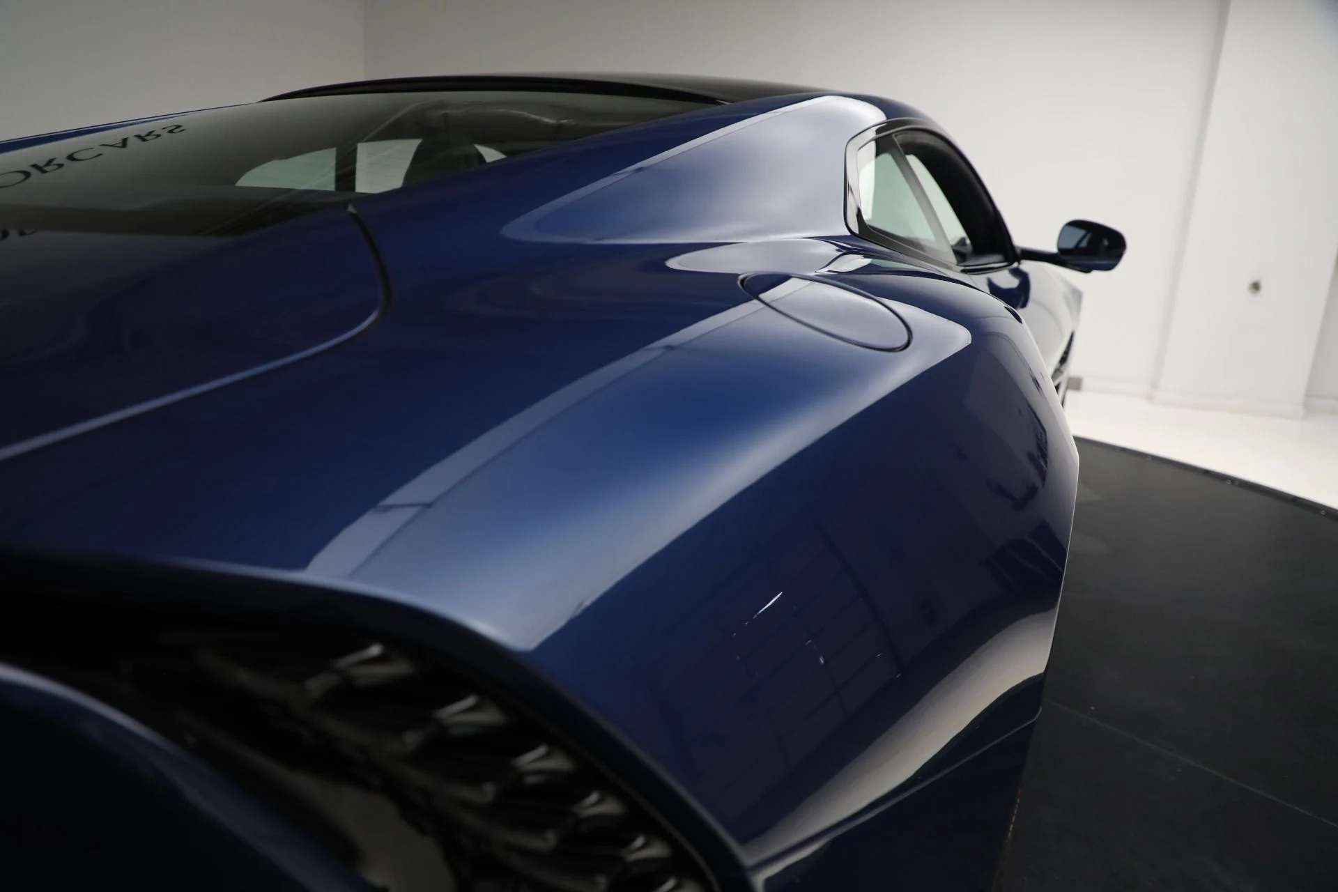 mph031_413862954_New_2025_Aston_Martin_Vanquish_1735676879_5cb6507c0c