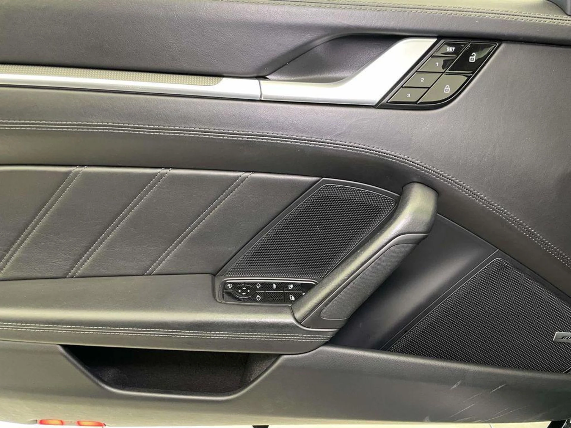 mph031_4144544070_T_3_U9mt8d_So8u_K7t_LK_Qnp_WOT_Zm_I_278d3bbdcf