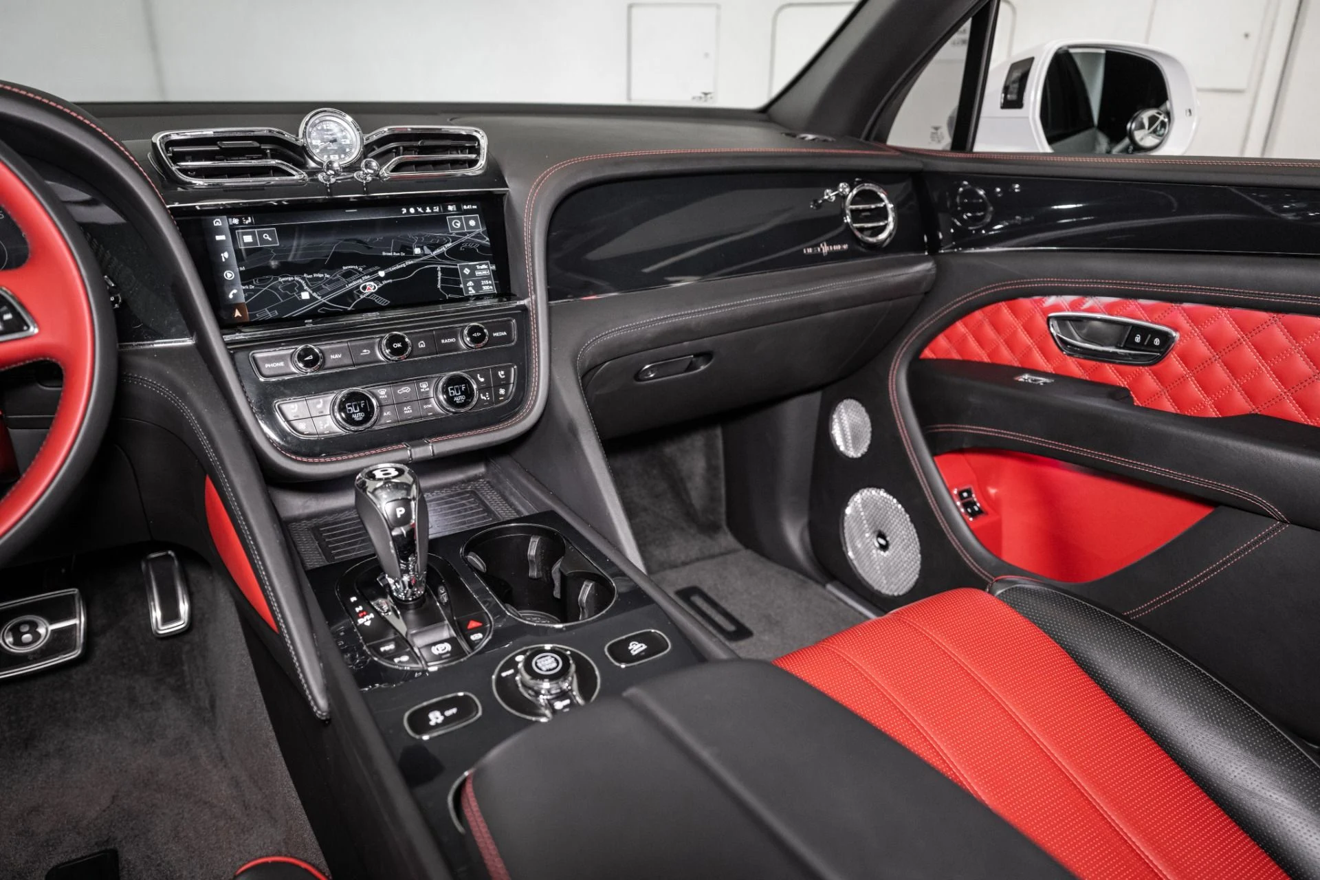 mph031_4157840523_Used_2021_Bentley_Bentayga_V8_1759421364_1098600599