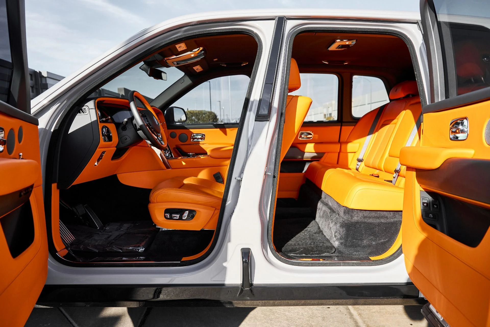 mph031_4158963037_Used_2025_Rolls_Royce_Cullinan_1766456633_2d0df0fd0e