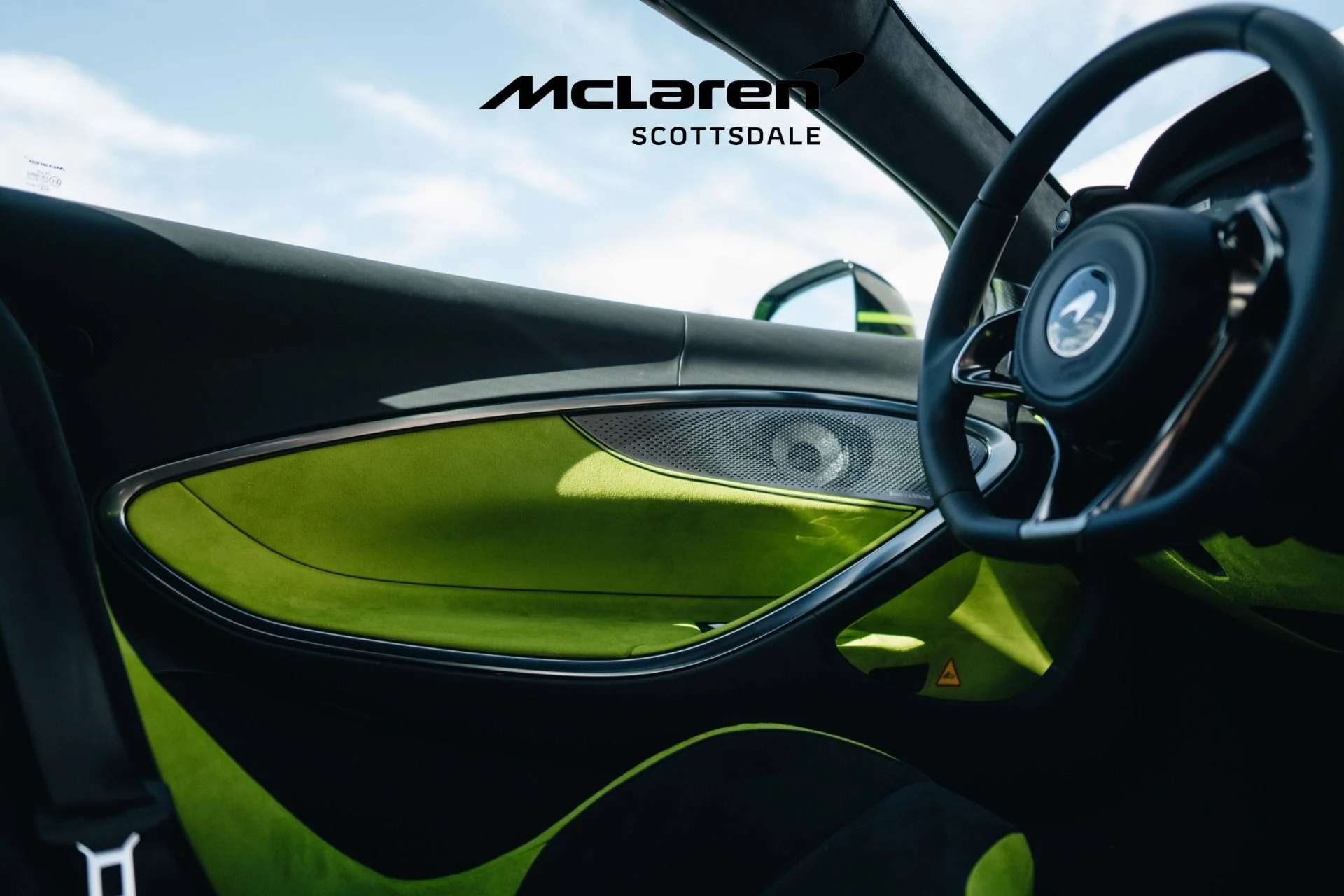 mph031_41641875_Used_2025_MCLAREN_ARTURA_SPIDER_1732371846_2ed2e24eda