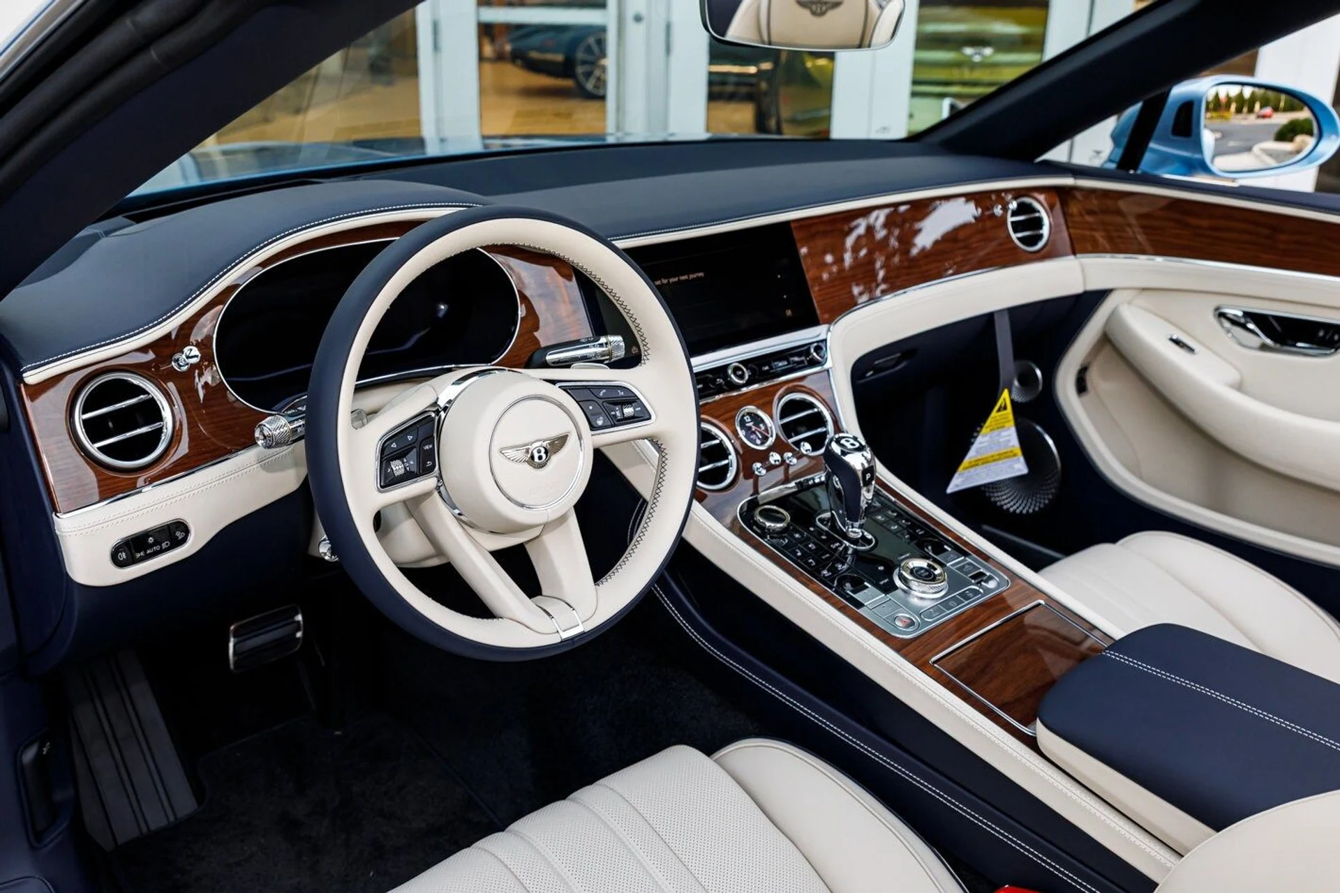 mph031_416578056_0e265abdaf2d3d634a920cad264678cbx_cd05872144