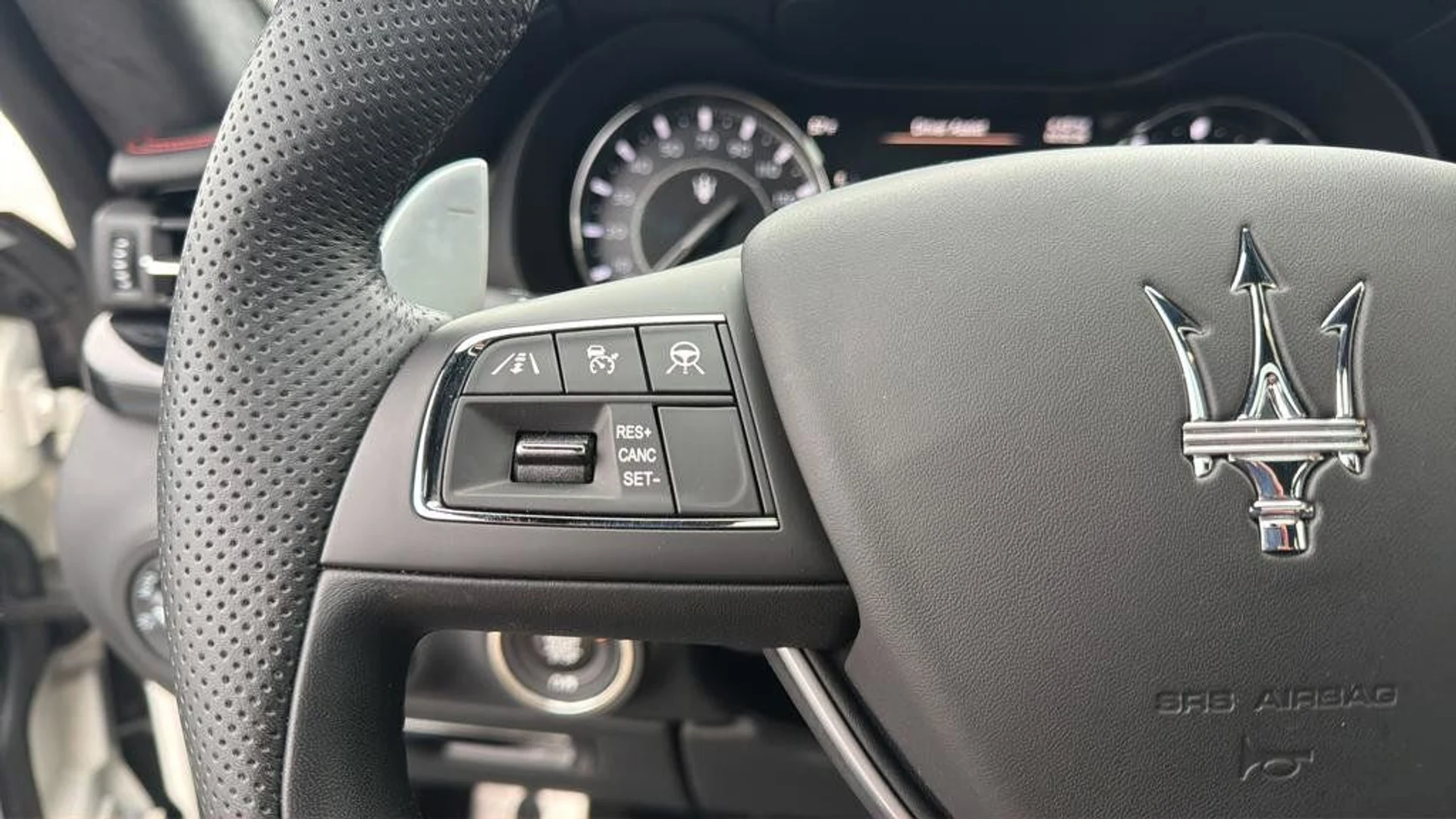 mph031_4170822767_87dafe7fab5c4b588b1ad0c95f83c932_7b700f4029