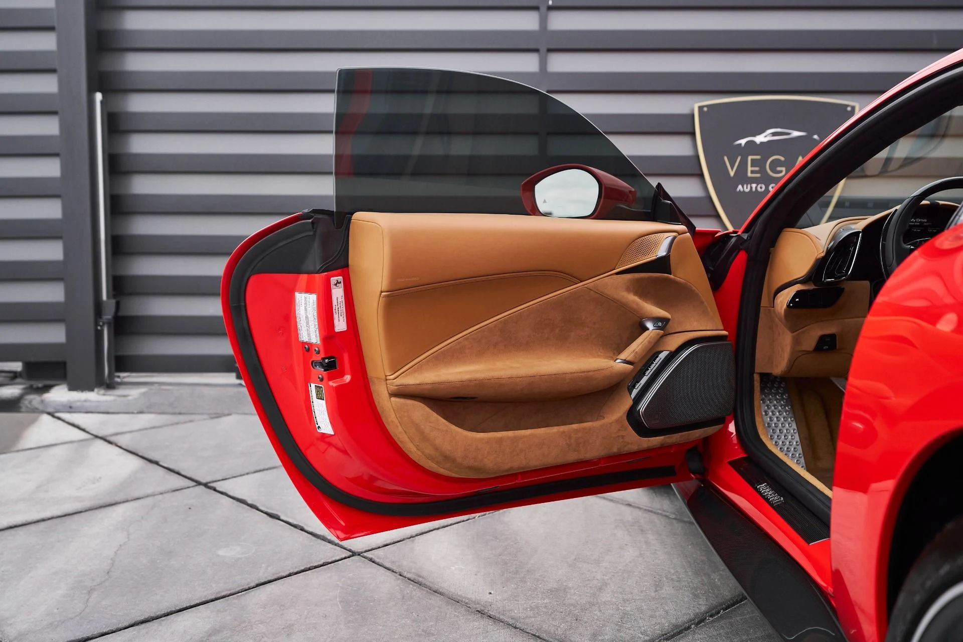 mph031_4176570430_Used_2023_Ferrari_Roma_Base_1761599039_3c139a99ae