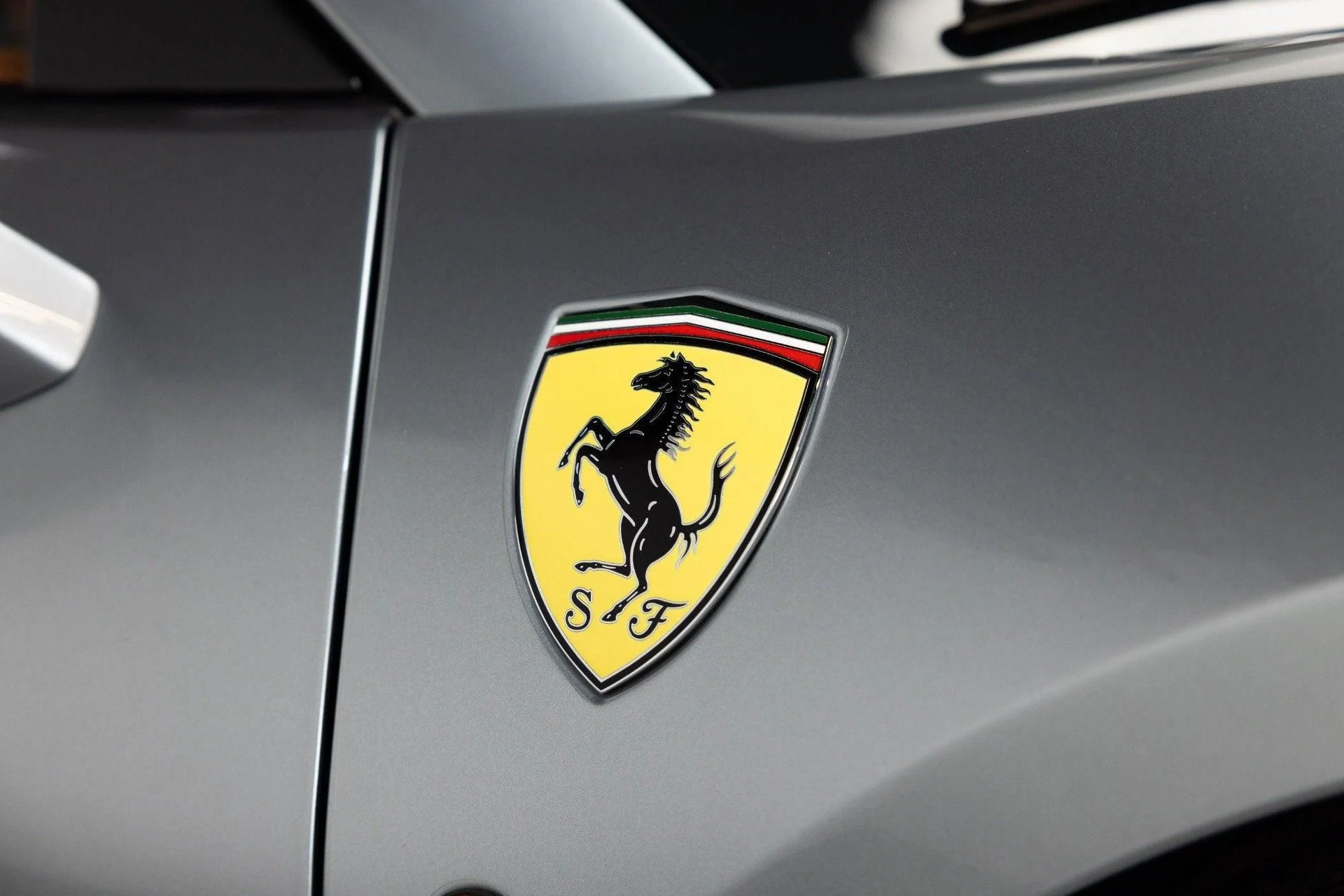 mph031_4179286823_Used_2017_Ferrari_488_Spider_1784891681_8b06e7df3e